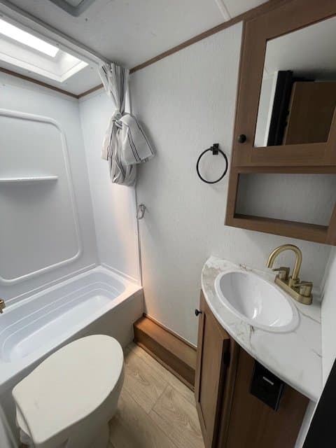 2026 Coachmen 2026 Coachmen Apex Nano - thumbnail 10