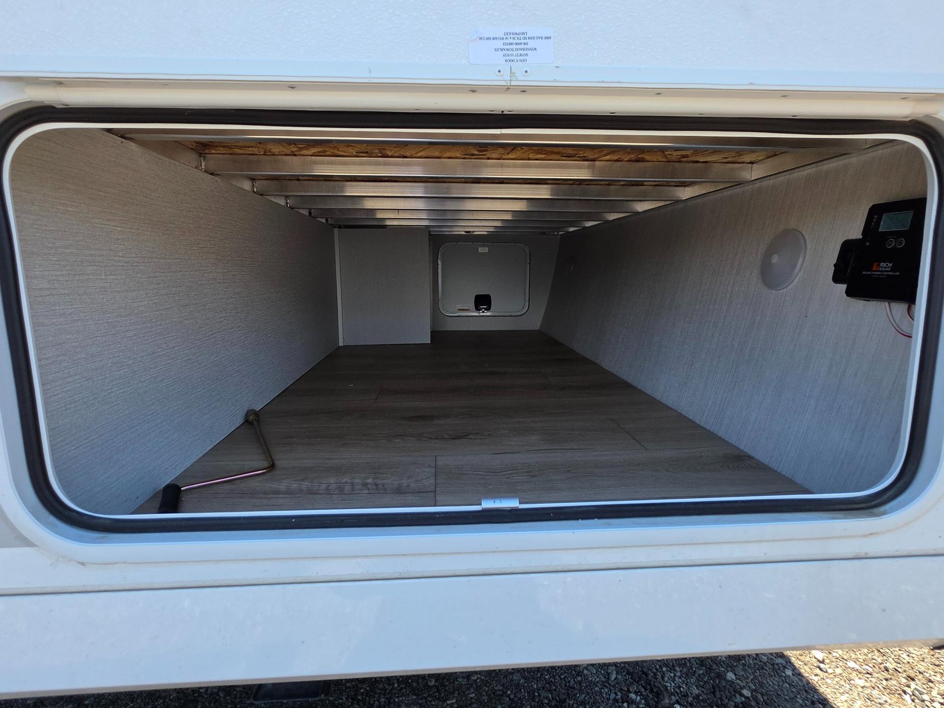 2026 Winnebago 2026 Winnebago Thrive - thumbnail 8