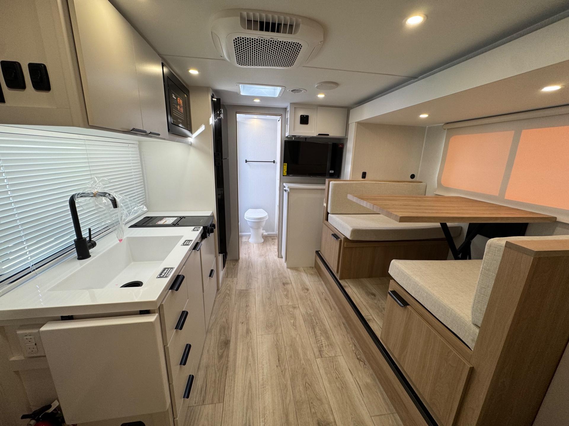 2027 Winnebago 2027 Winnebago Micro Minnie - thumbnail 6