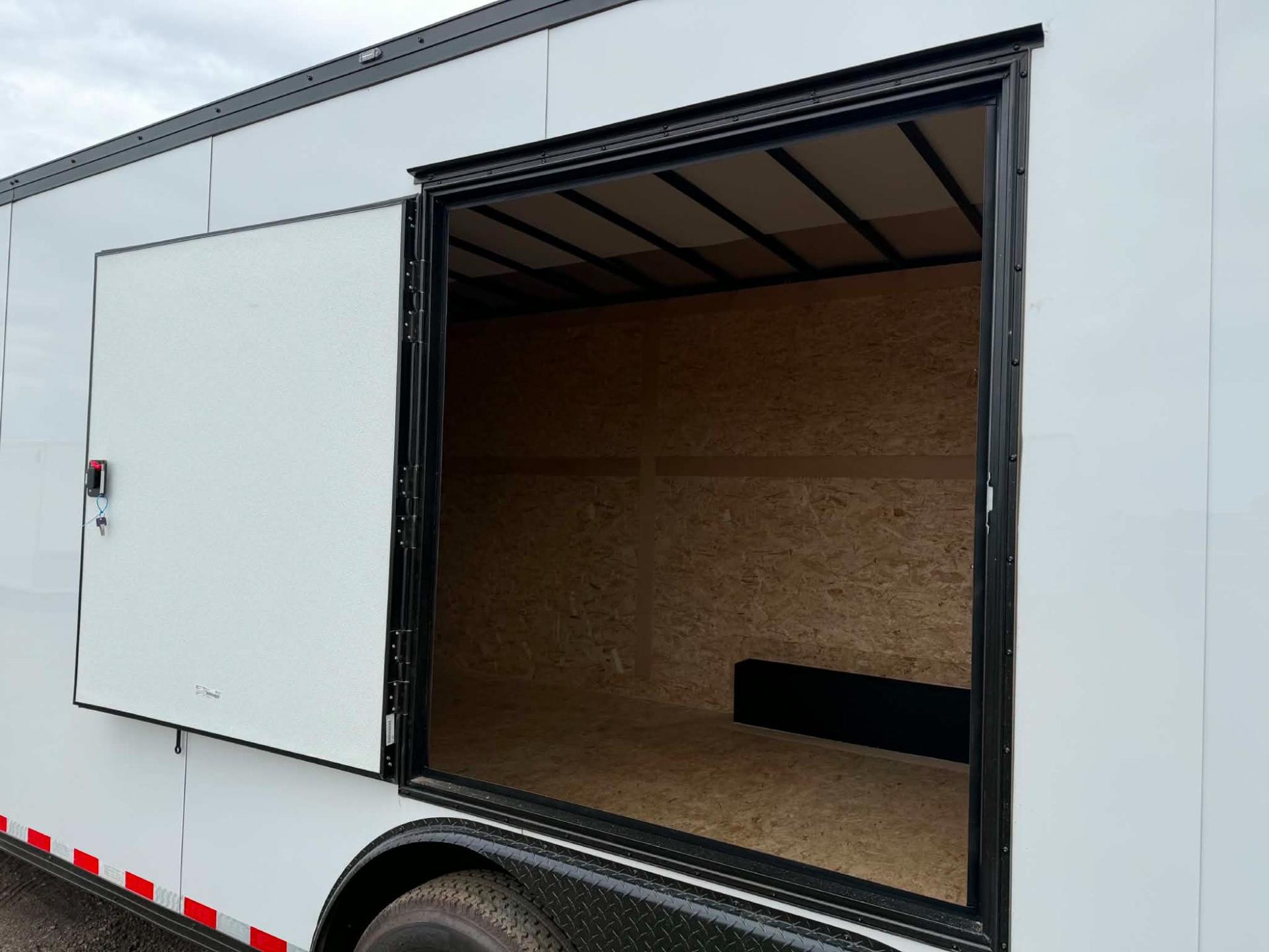 2026 Haulmark 2026 Haulmark Transport V-Nose 8.5'x28' 12K - - thumbnail 4
