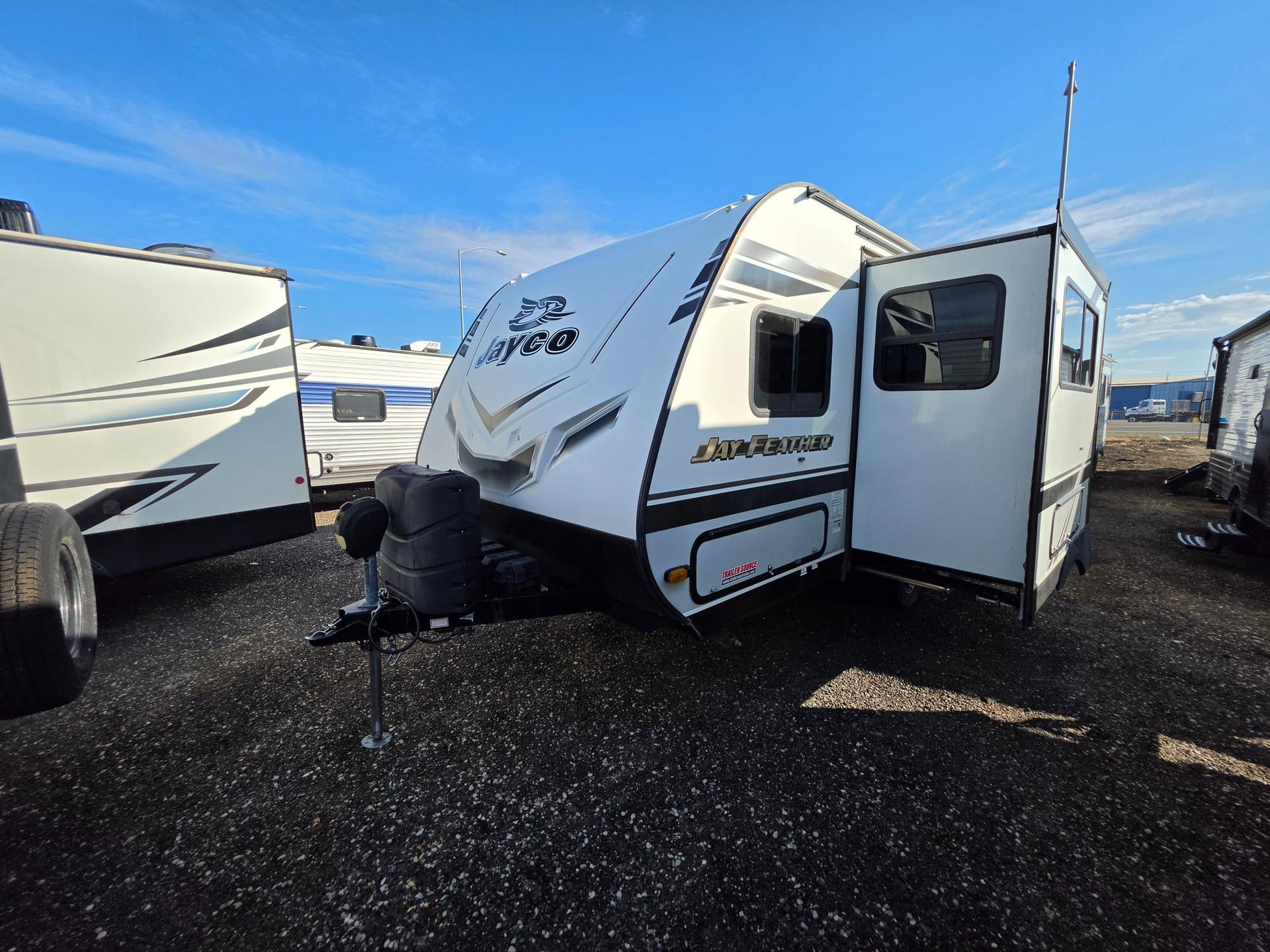 2021 Jayco 2021 Jayco Jay Feather - thumbnail 3