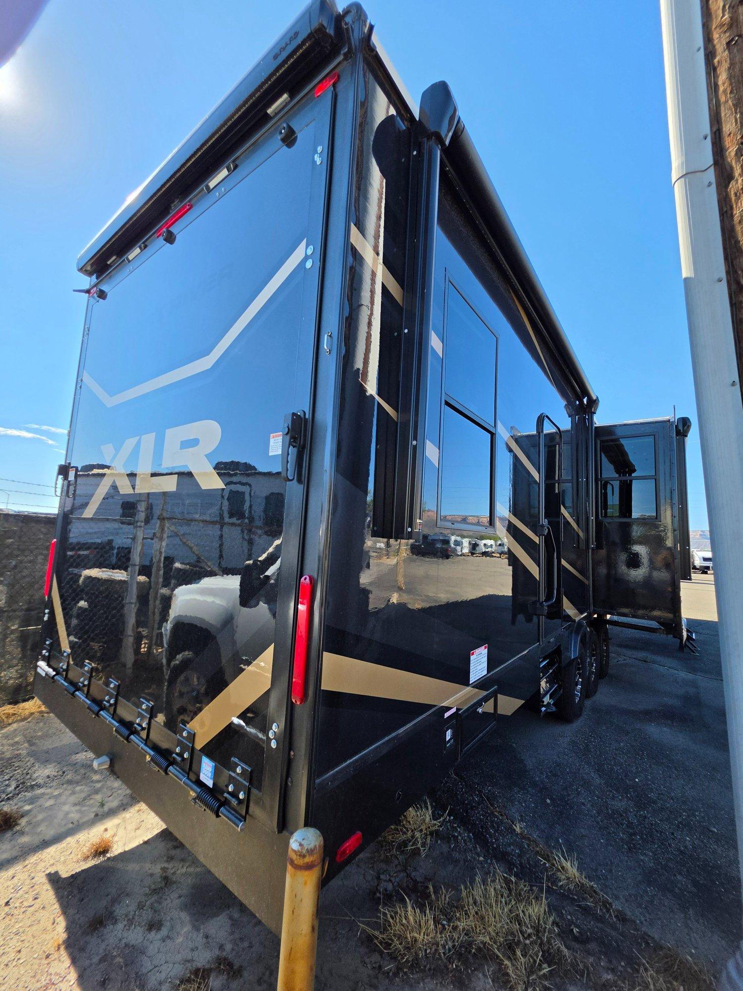 2026 Forest River 2026 Forest River Xlr Nitro Toy Hauler - thumbnail 5