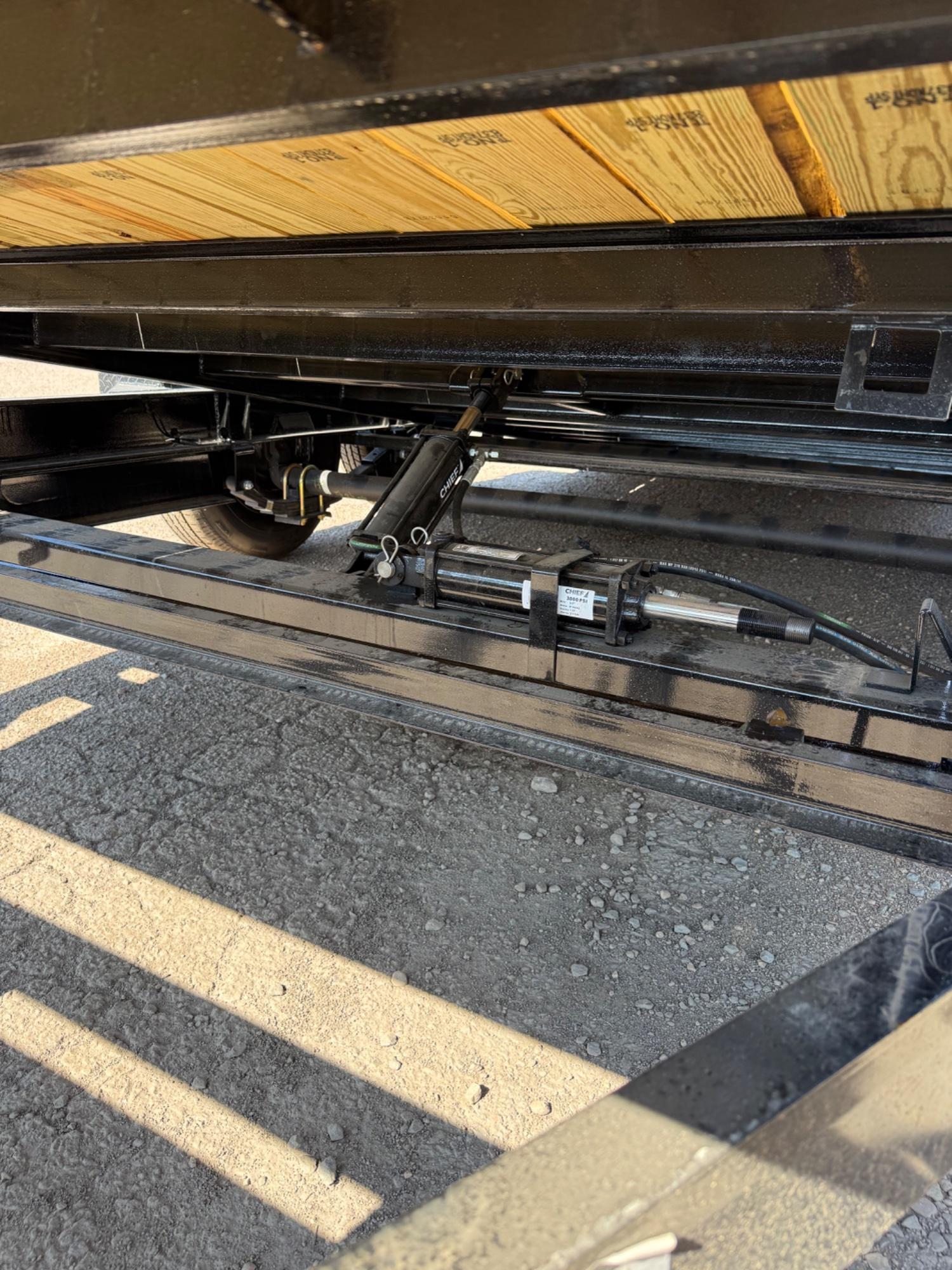 2026 Sure-Trac 2026 Sure-Trac 7'x18' Tilt Bed Equipment - - thumbnail 8