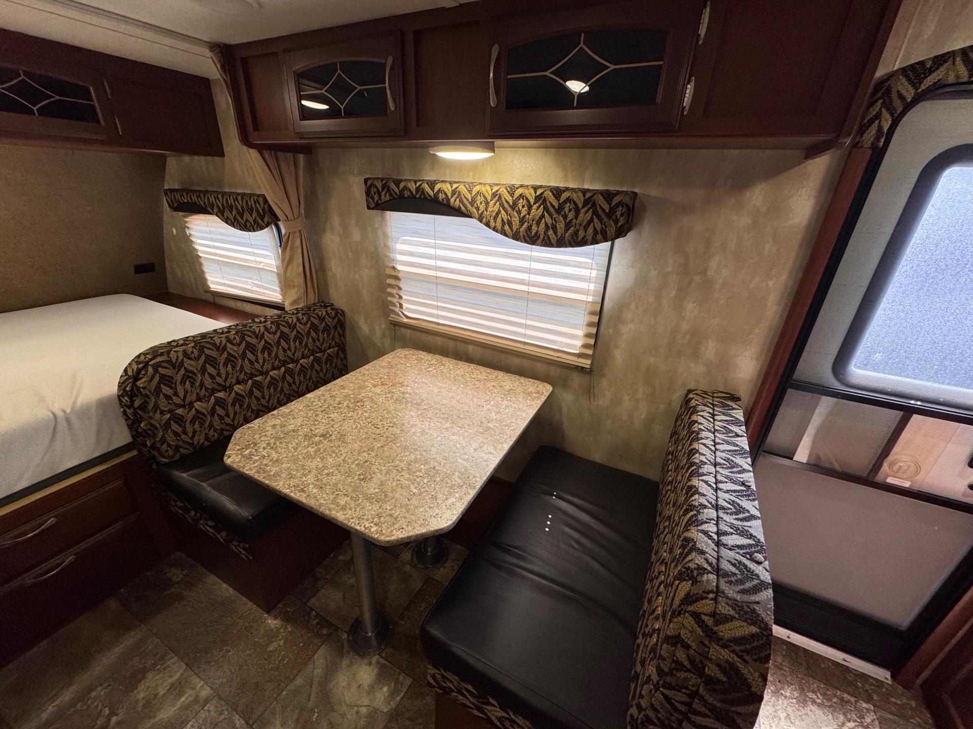 2016 Winnebago 2016 Winnebago Minnie - thumbnail 7