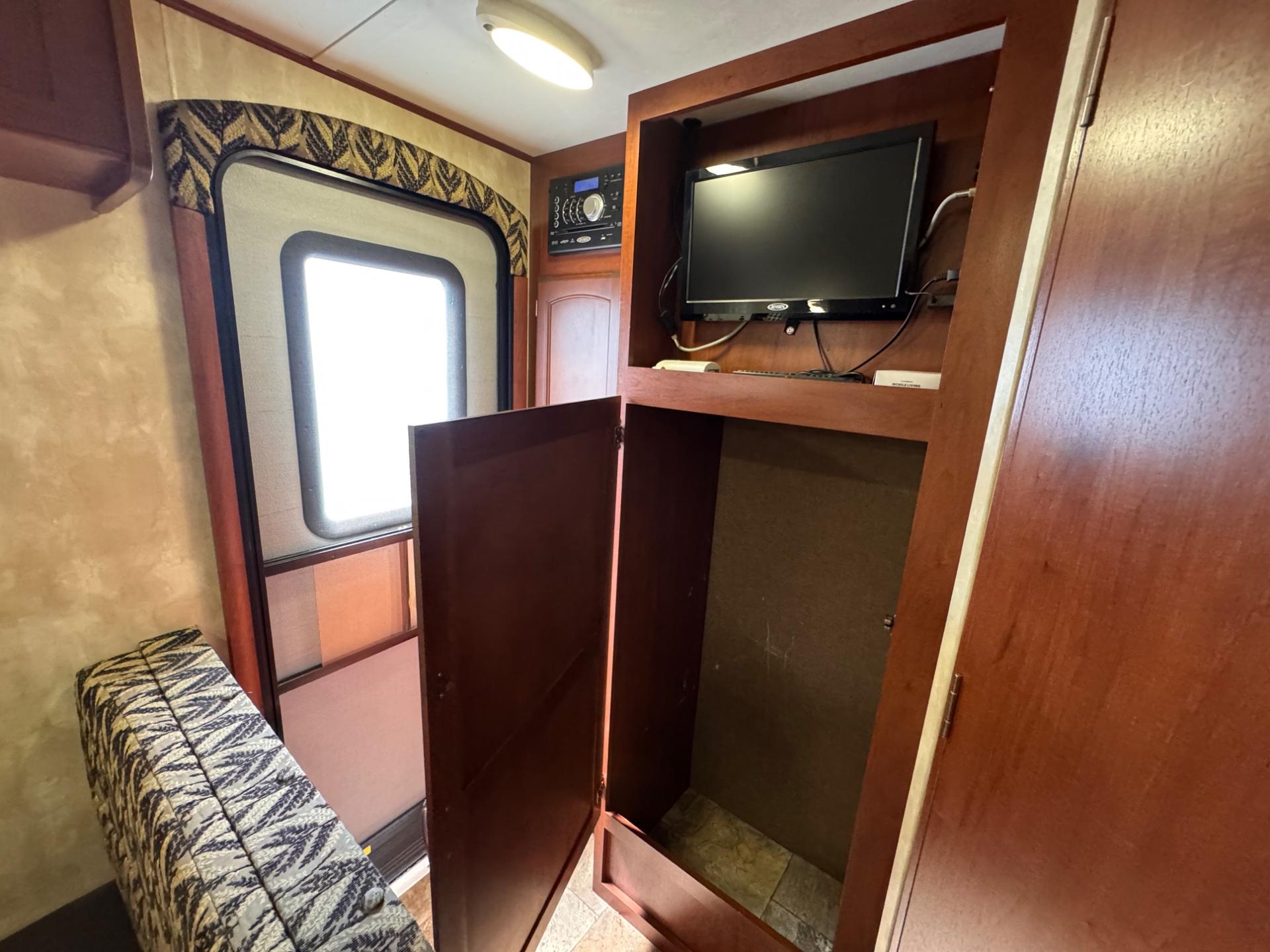 2016 Winnebago 2016 Winnebago Minnie - thumbnail 17