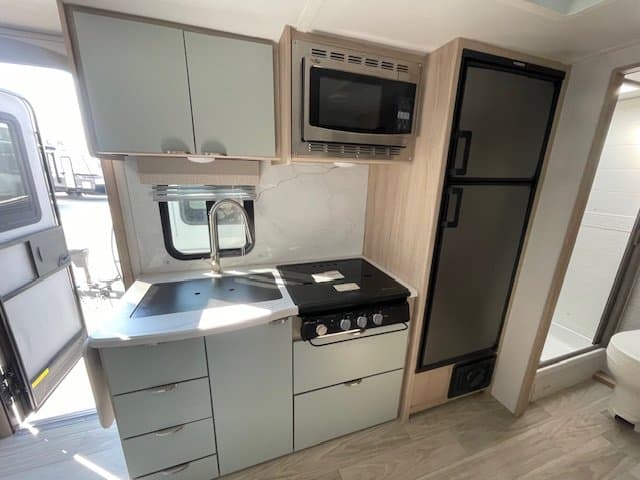 2023 Winnebago 2023 Winnebago Micro Minnie - thumbnail 9