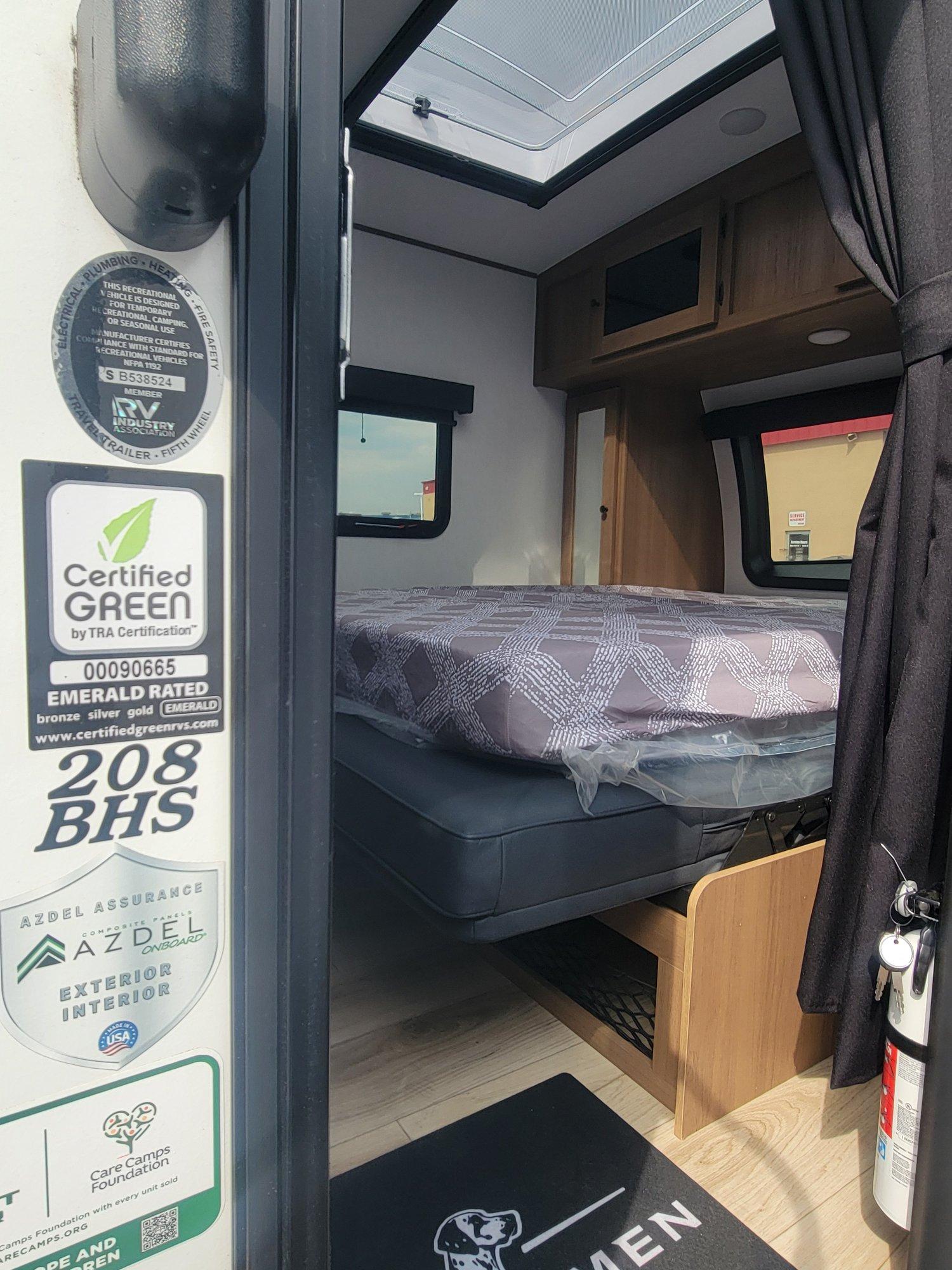 2026 Coachmen 2026 Coachmen Apex Nano - thumbnail 8