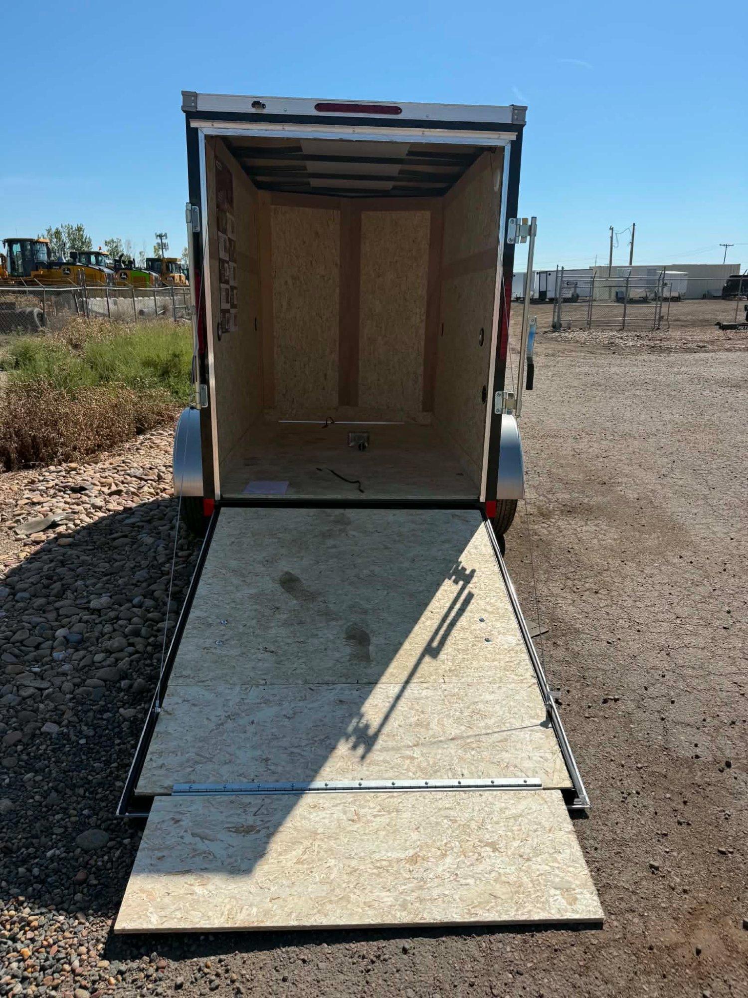 2027 Haulmark 2027 Haulmark Passport Deluxe 5'x8' - - thumbnail 6