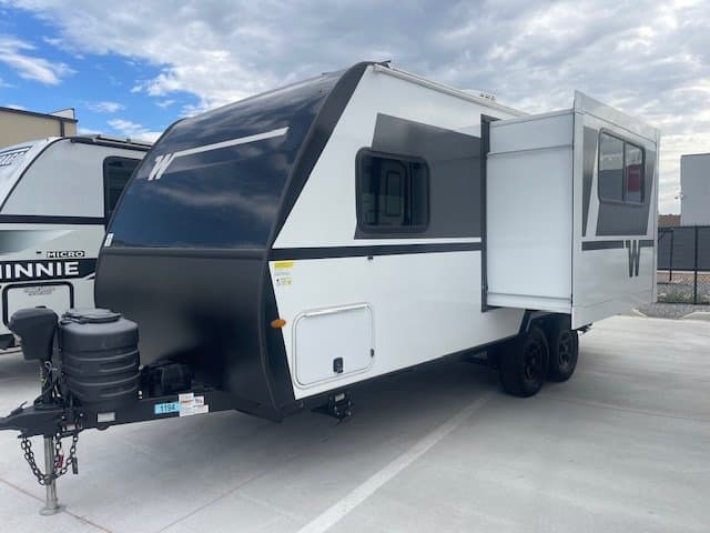 2026 Winnebago 2026 Winnebago Micro Minnie - thumbnail 3