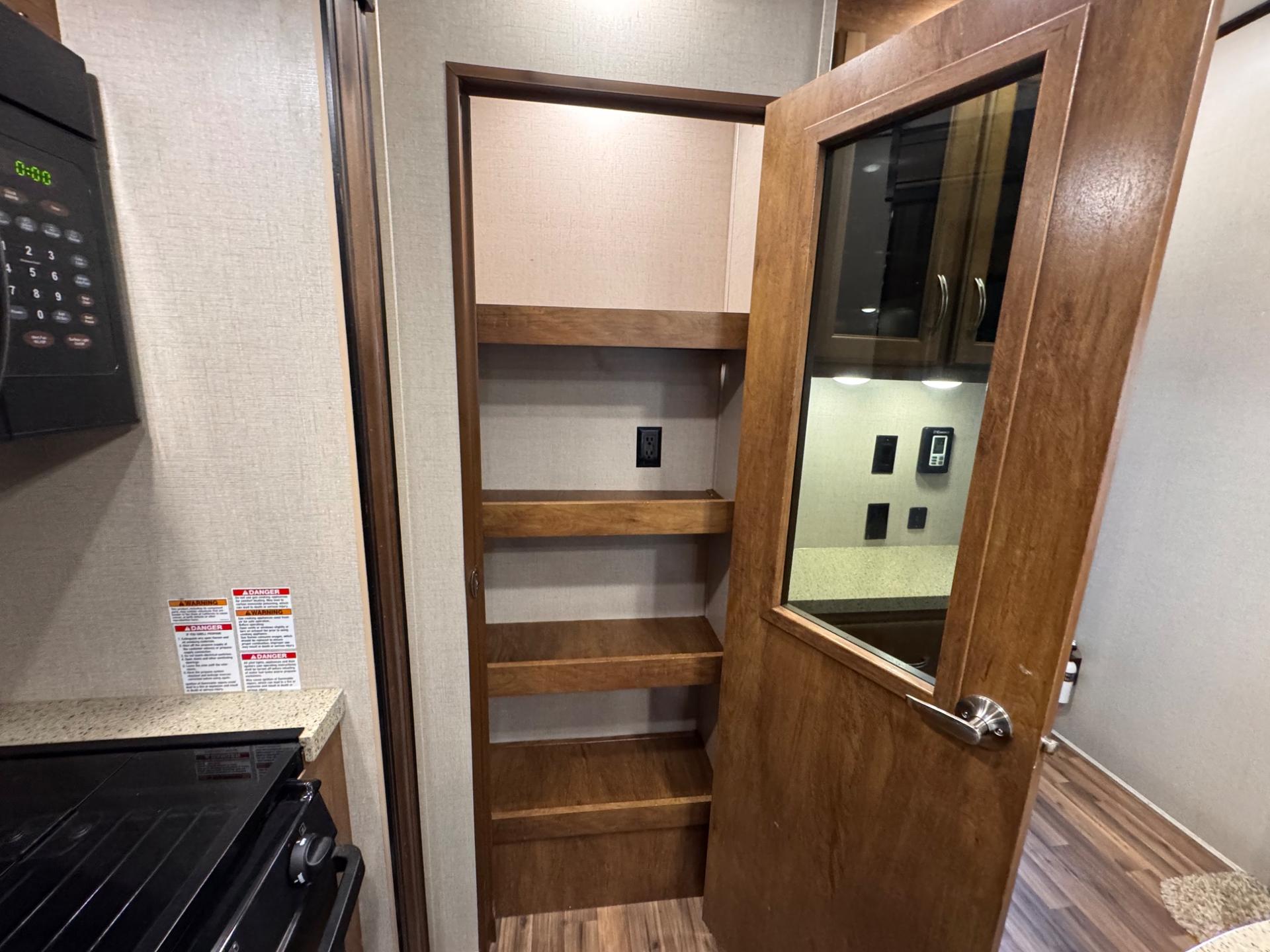 2019 Coachmen 2019 Coachmen Chaparral - thumbnail 12