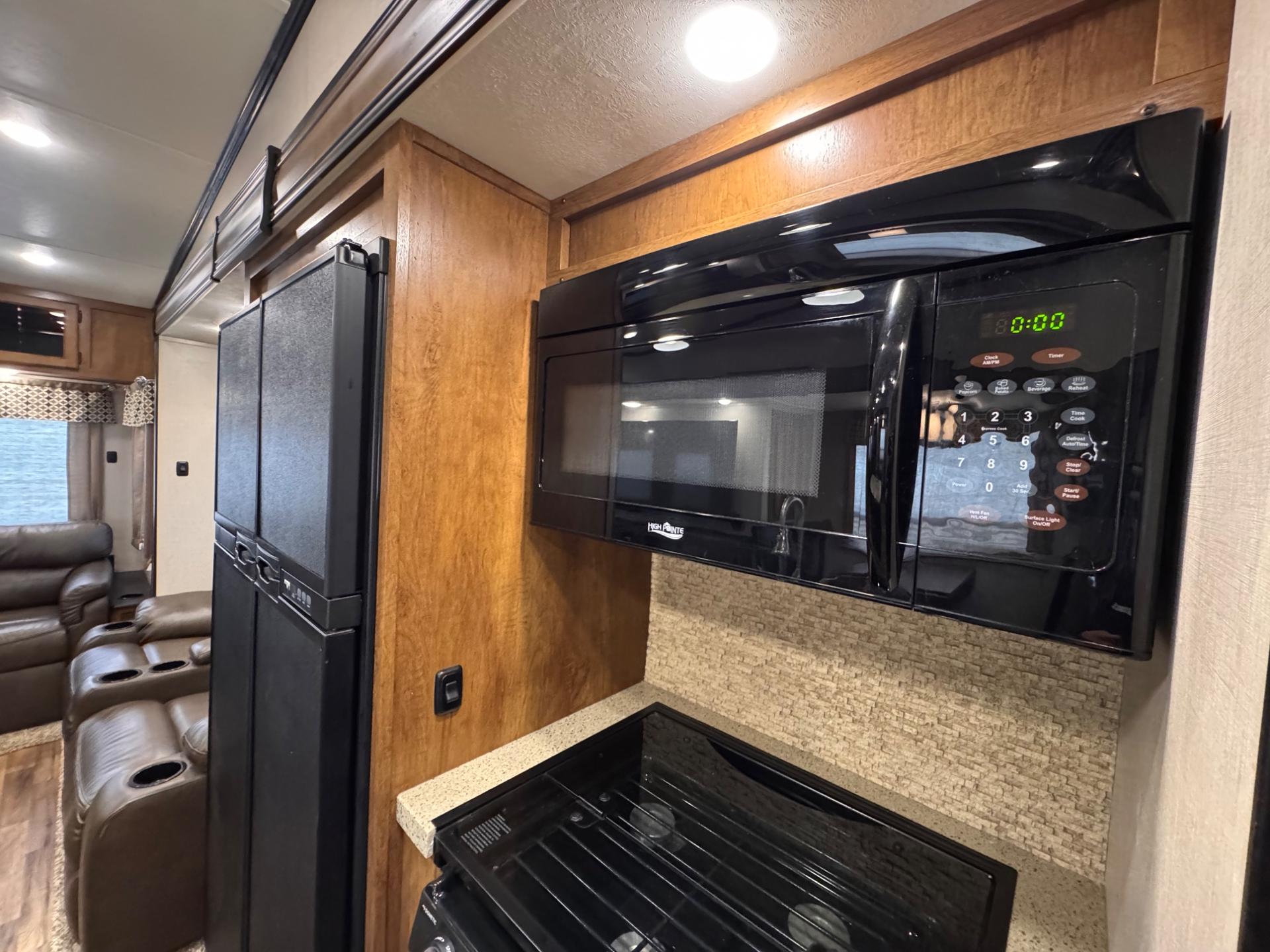 2019 Coachmen 2019 Coachmen Chaparral - thumbnail 15