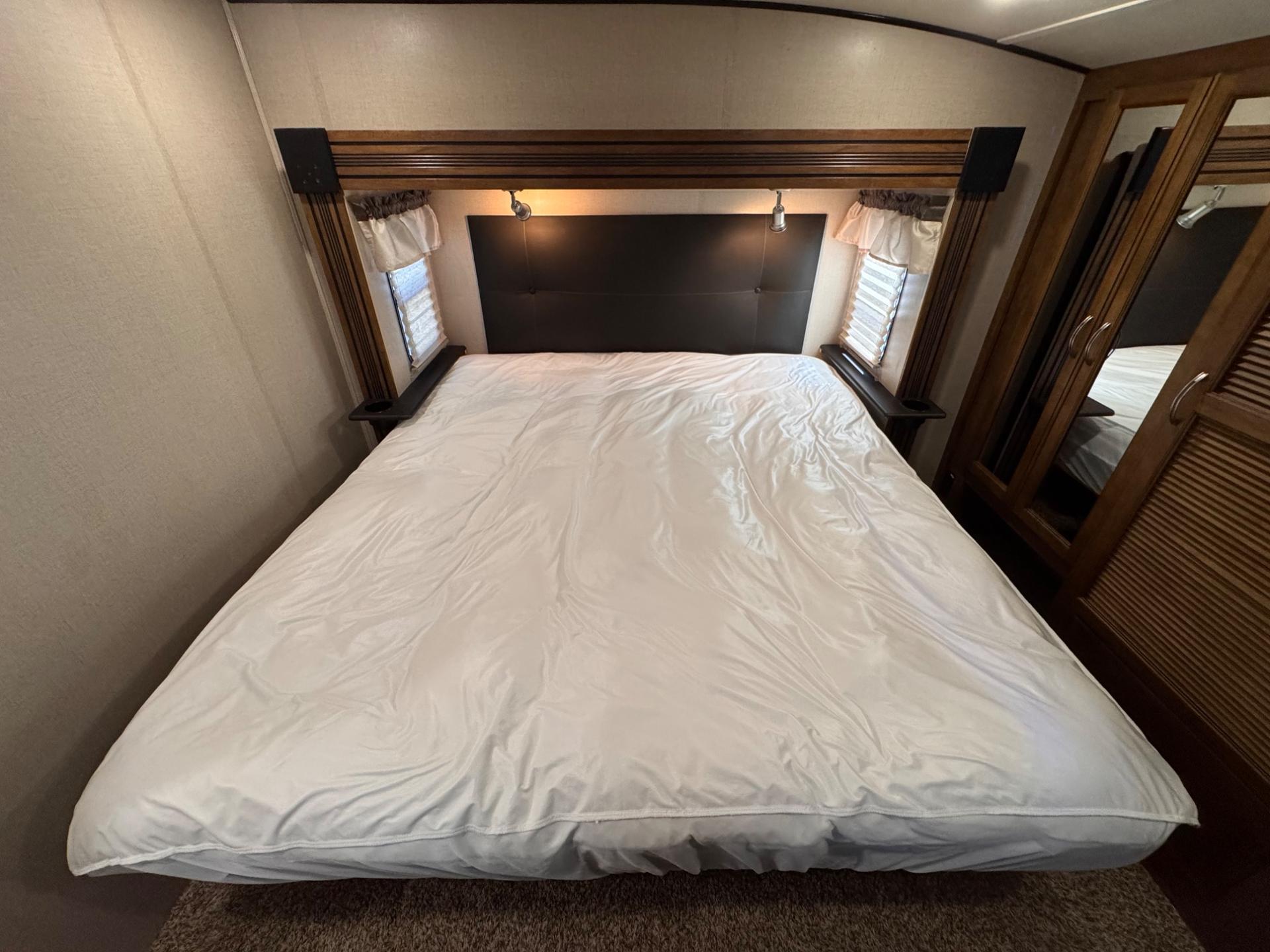 2019 Coachmen 2019 Coachmen Chaparral - thumbnail 33