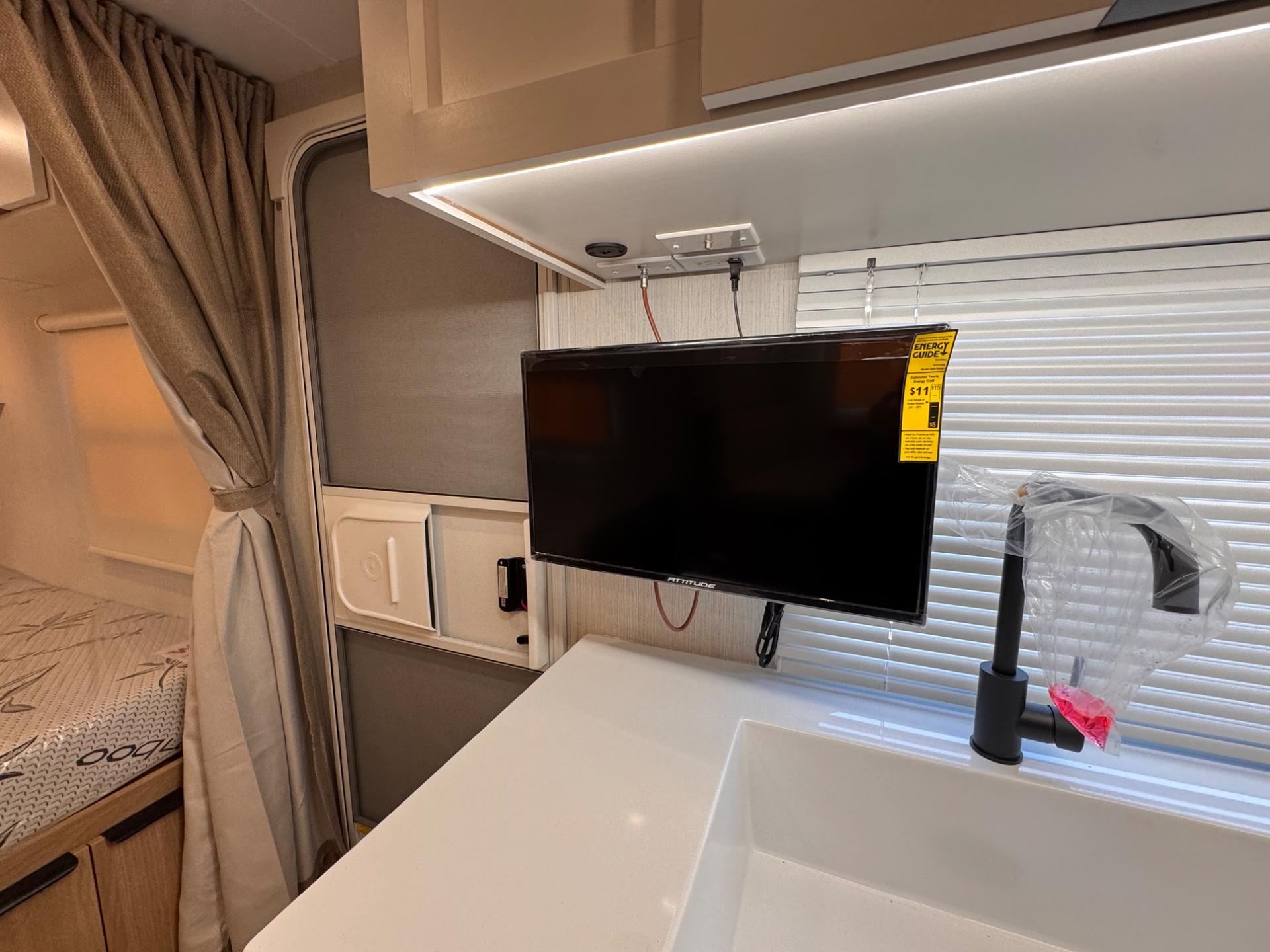 2027 Winnebago 2027 Winnebago Micro Minnie - thumbnail 21