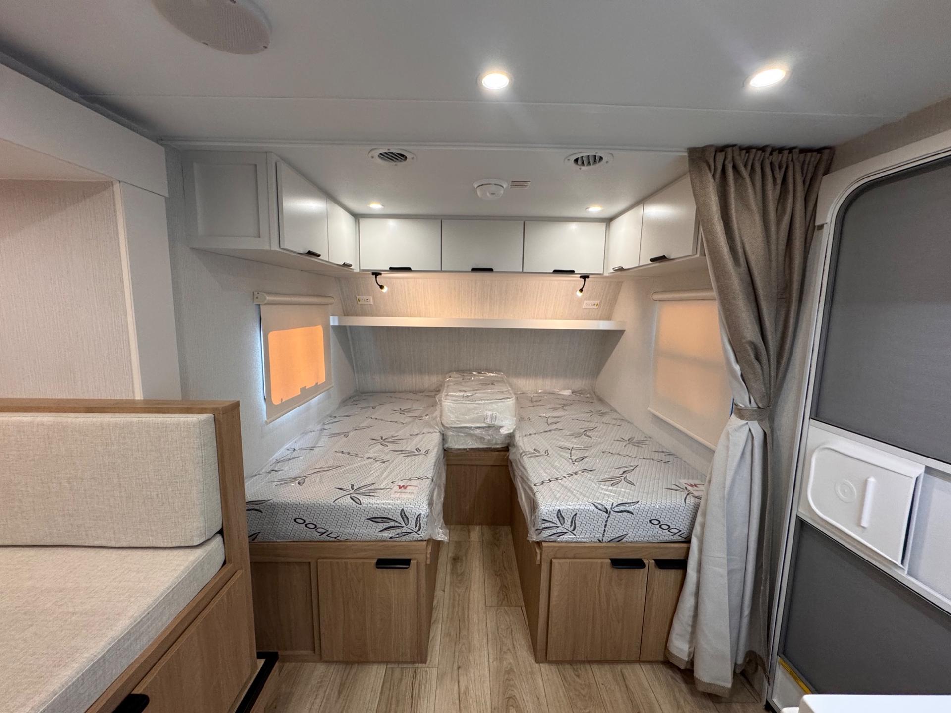 2027 Winnebago 2027 Winnebago Micro Minnie - thumbnail 23