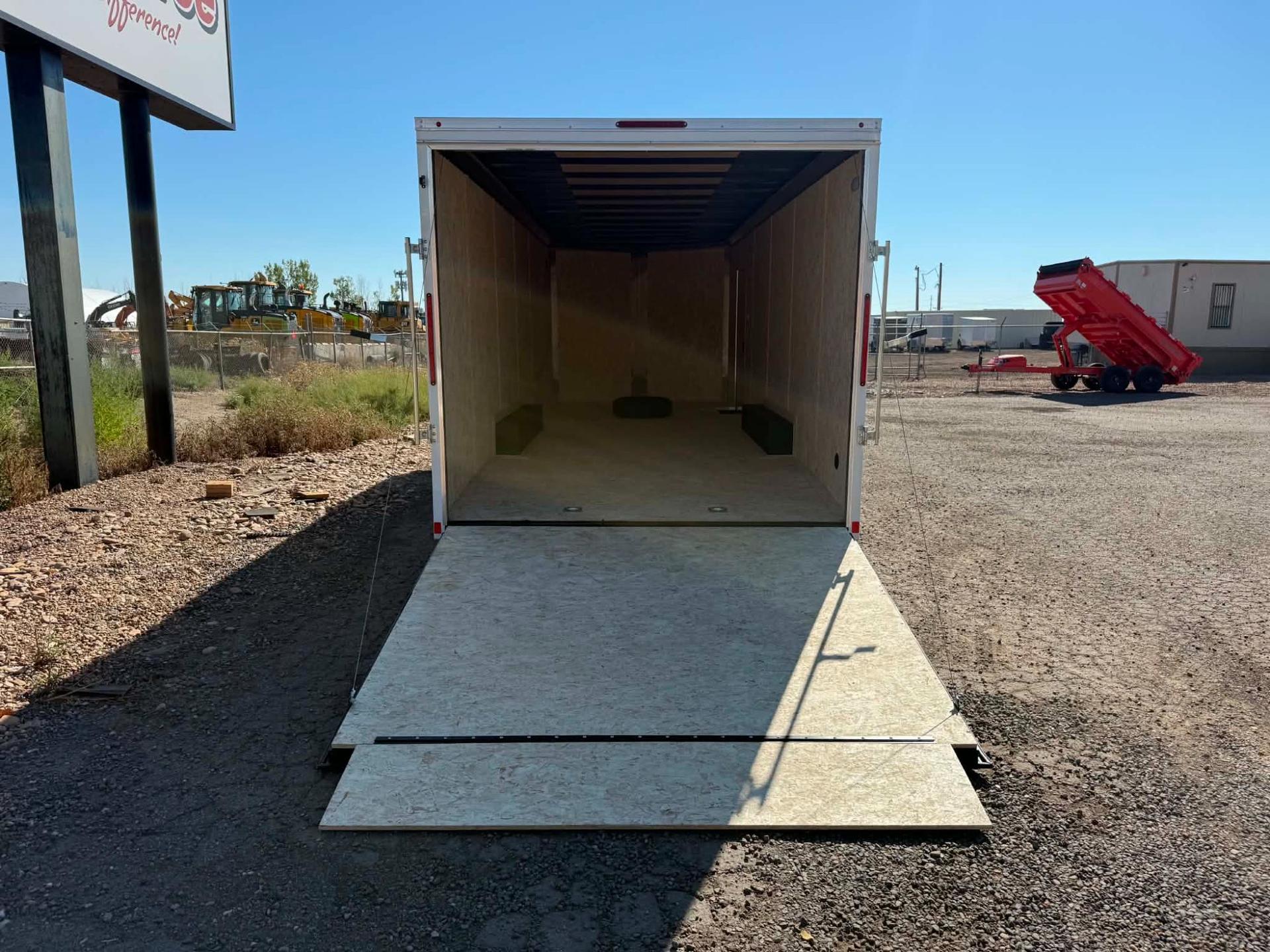 2026 Pace American 2026 Pace American Outback DLX 8.5'x24' CH 10K - - thumbnail 6