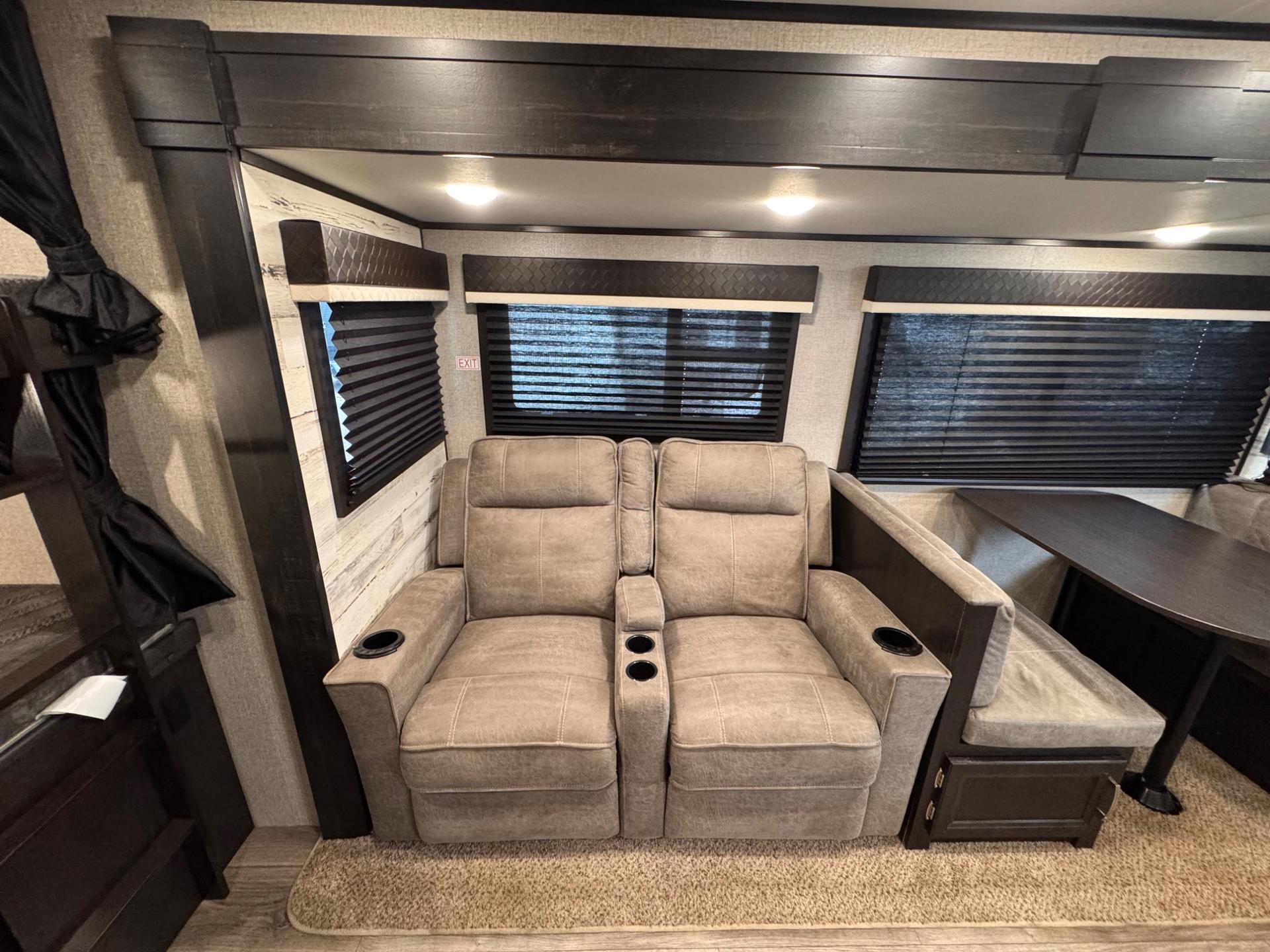 2020 Jayco 2020 Jayco Jay Feather - thumbnail 8
