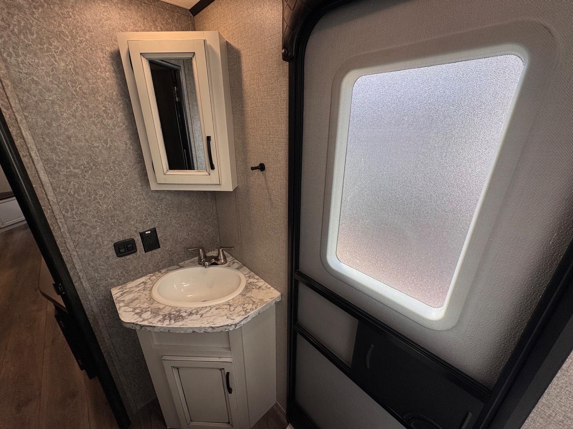 2020 Jayco 2020 Jayco Jay Feather - thumbnail 15