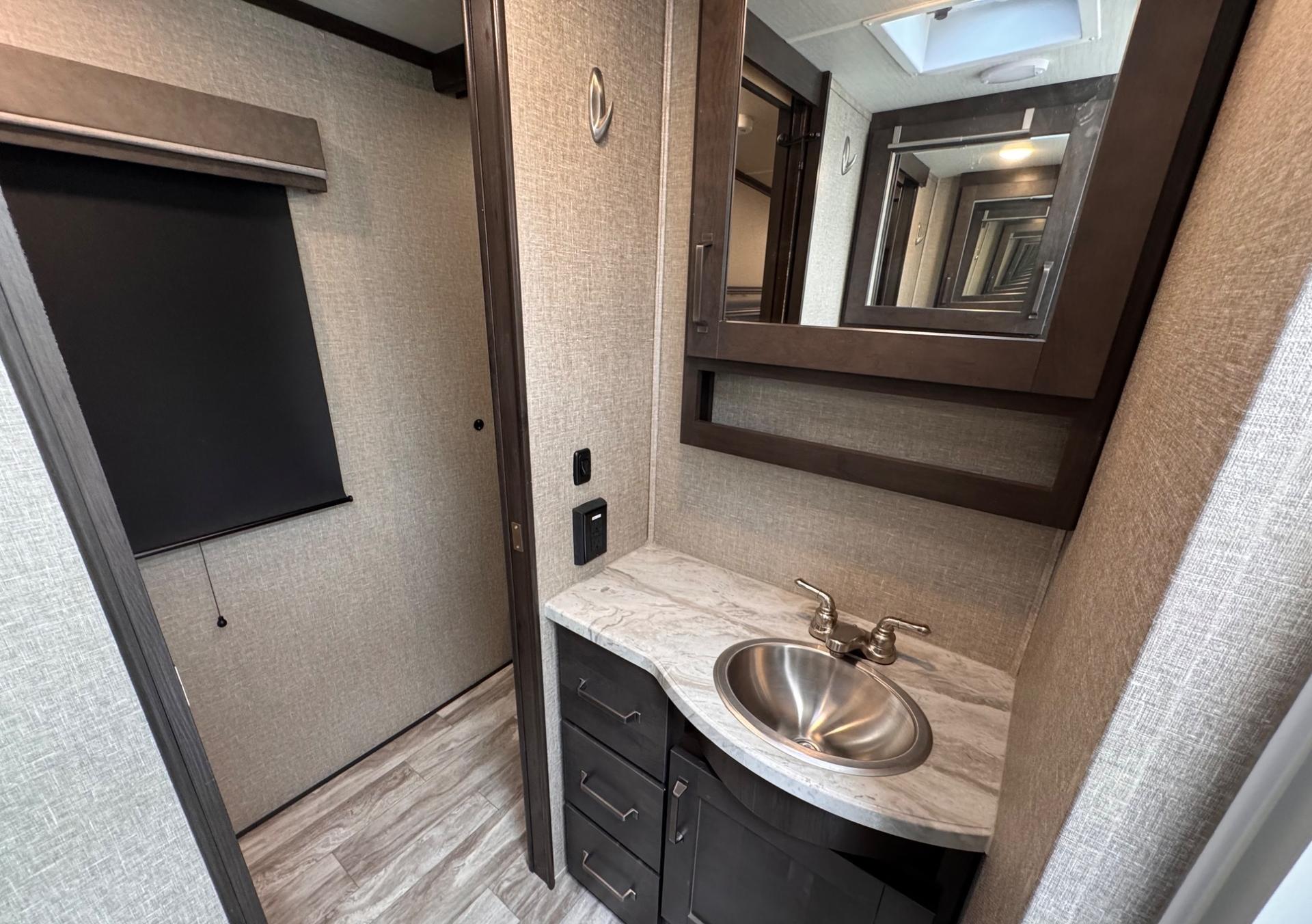 2020 Grand Design 2020 Grand Design 150 Series Reflection - thumbnail 23