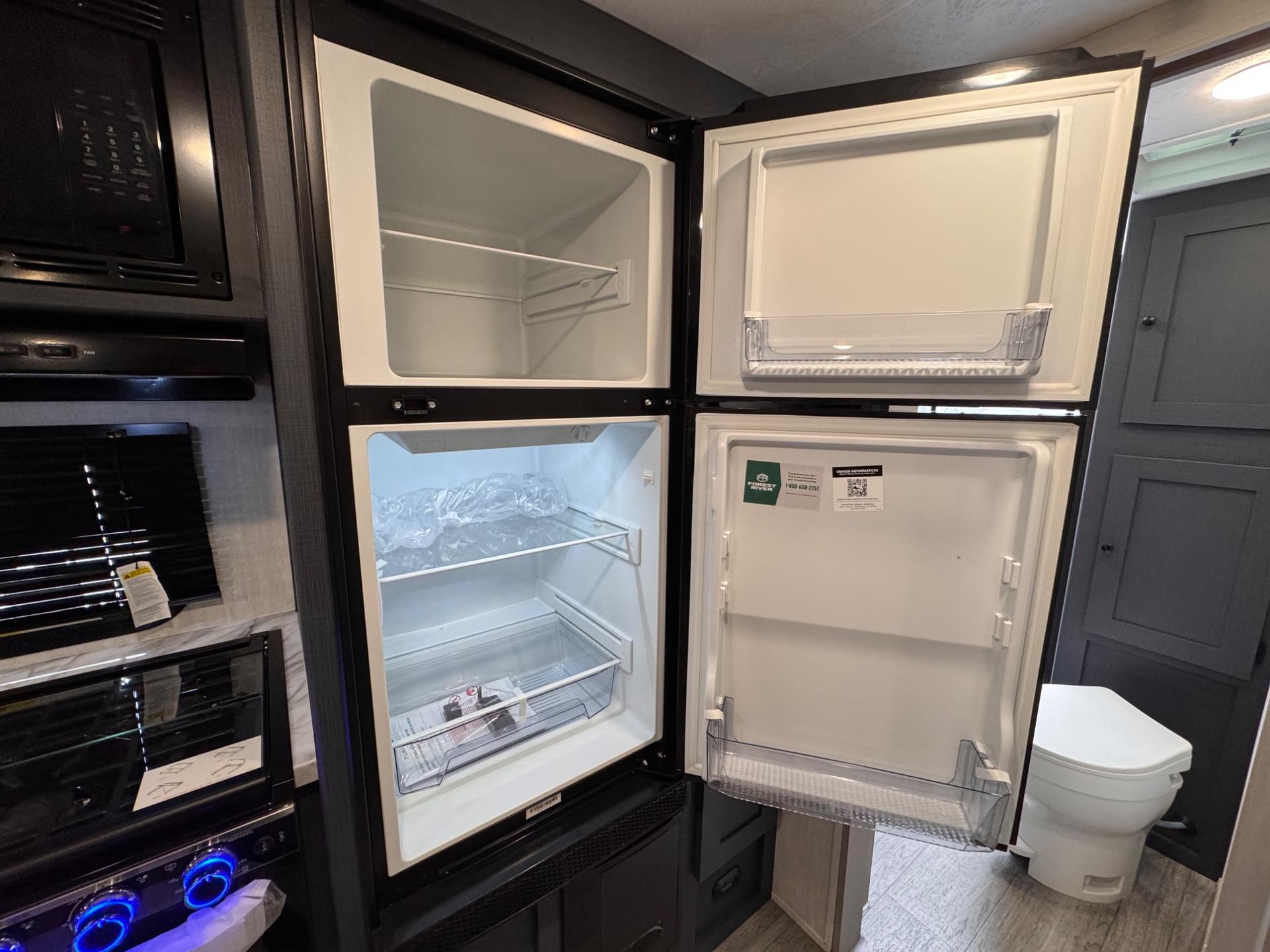 2025 Coachmen 2025 Coachmen Apex Ultra-Lite - thumbnail 10