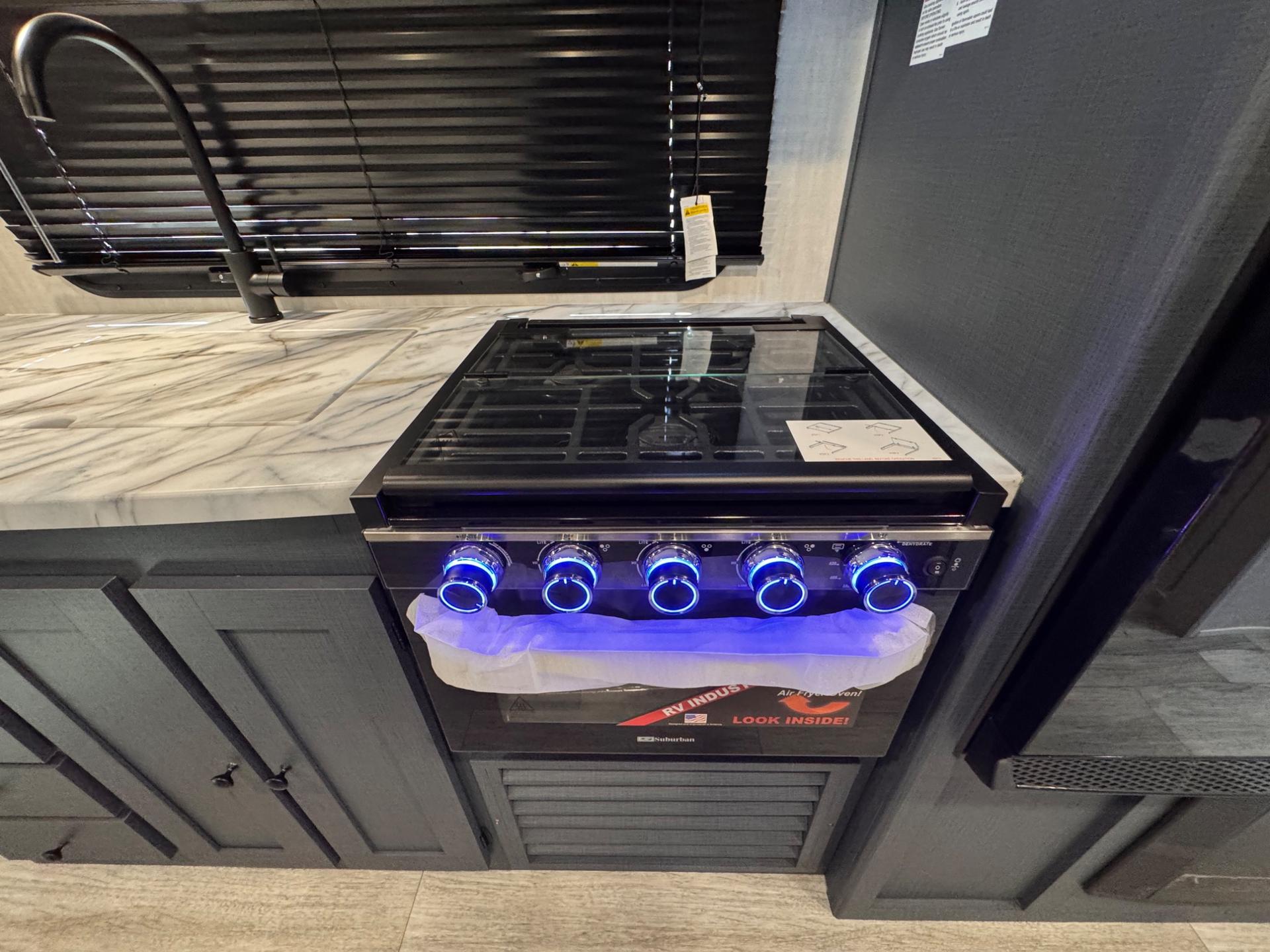 2025 Coachmen 2025 Coachmen Apex Ultra-Lite - thumbnail 11