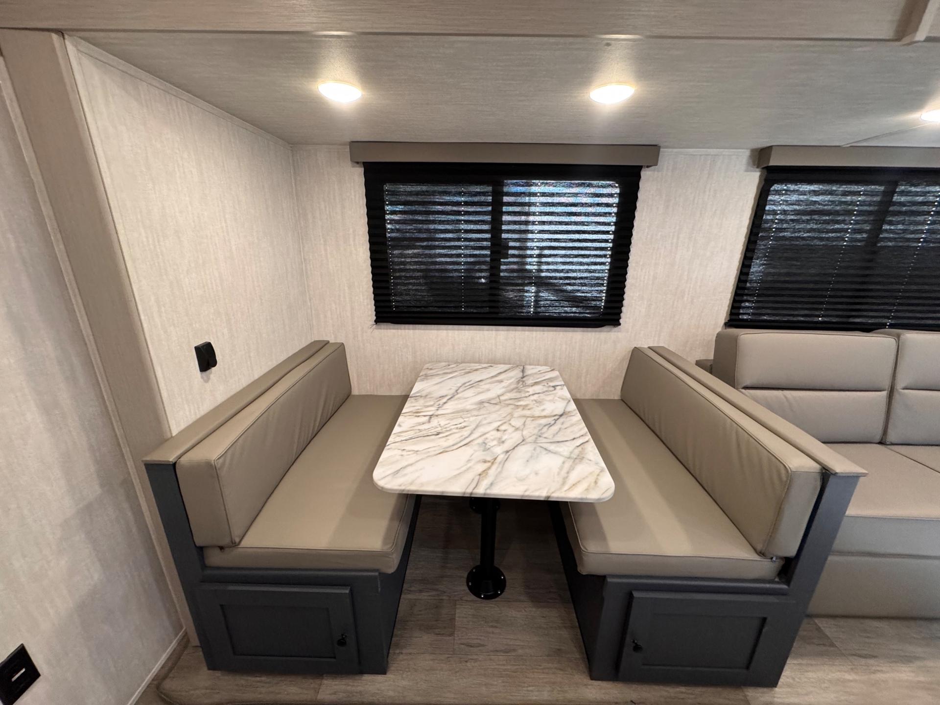 2025 Coachmen 2025 Coachmen Apex X Series - thumbnail 10