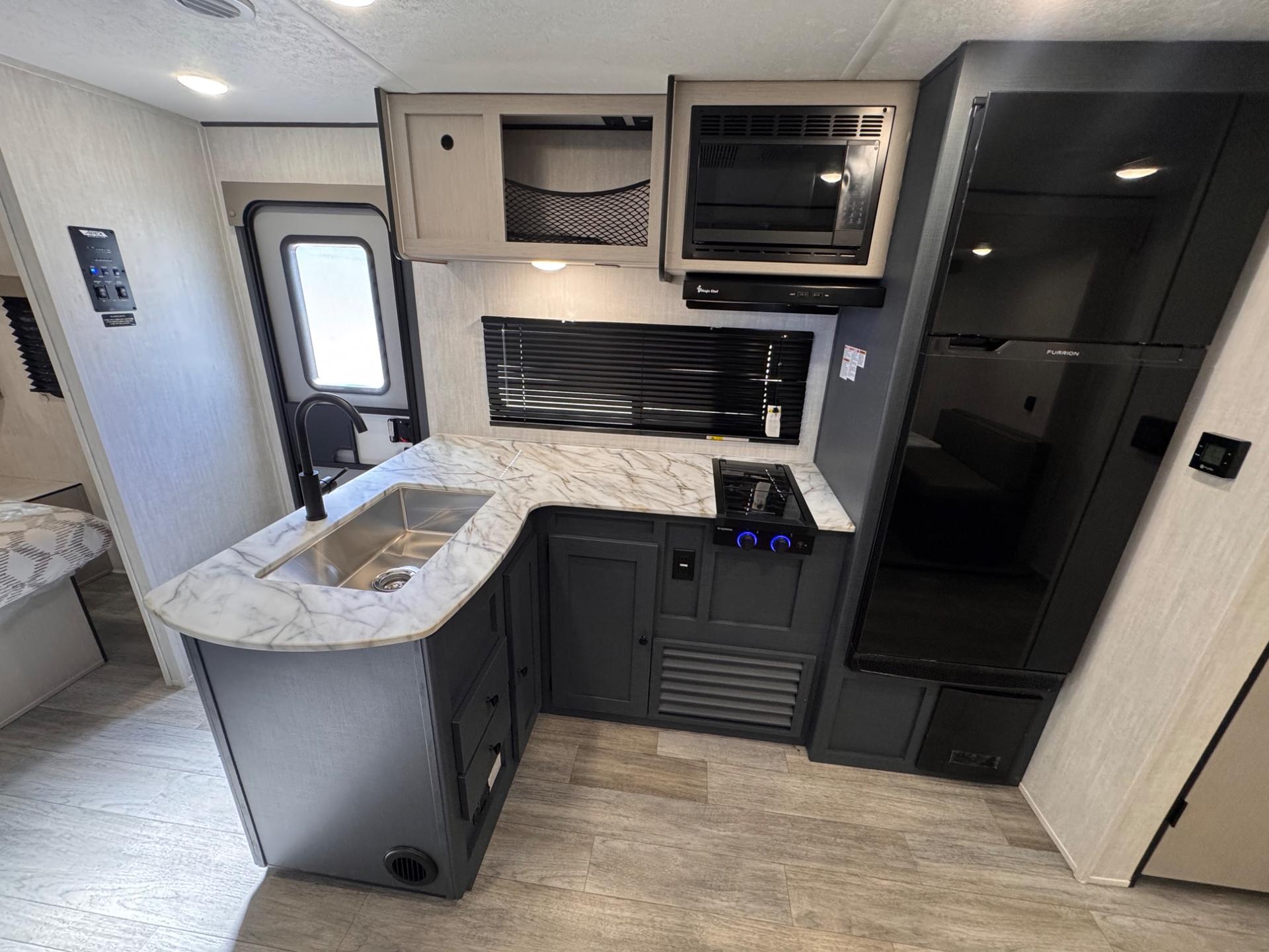 2025 Coachmen 2025 Coachmen Apex X Series - thumbnail 11