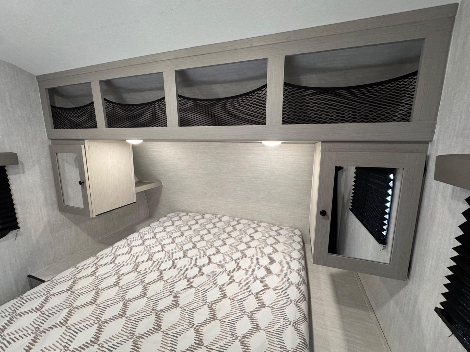 2025 Coachmen 2025 Coachmen Apex X Series - thumbnail 18