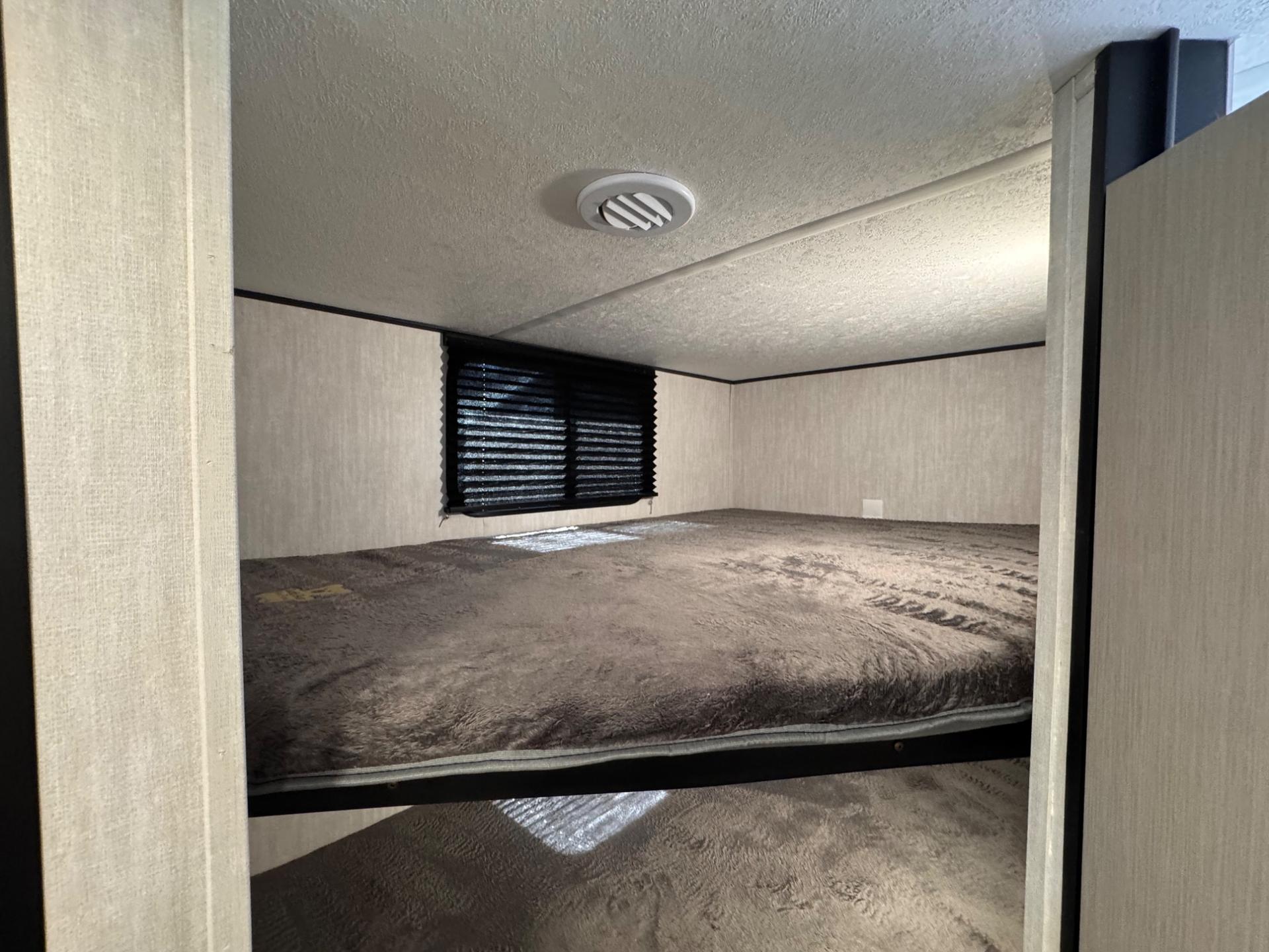 2025 Coachmen 2025 Coachmen Apex X Series - thumbnail 25