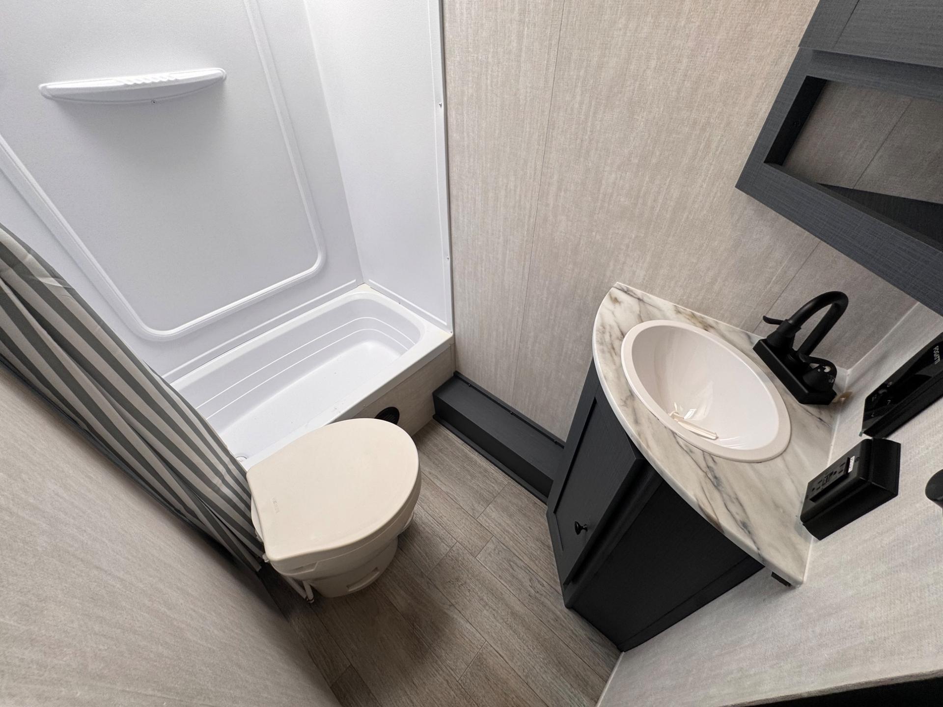 2025 Coachmen 2025 Coachmen Apex X Series - thumbnail 26