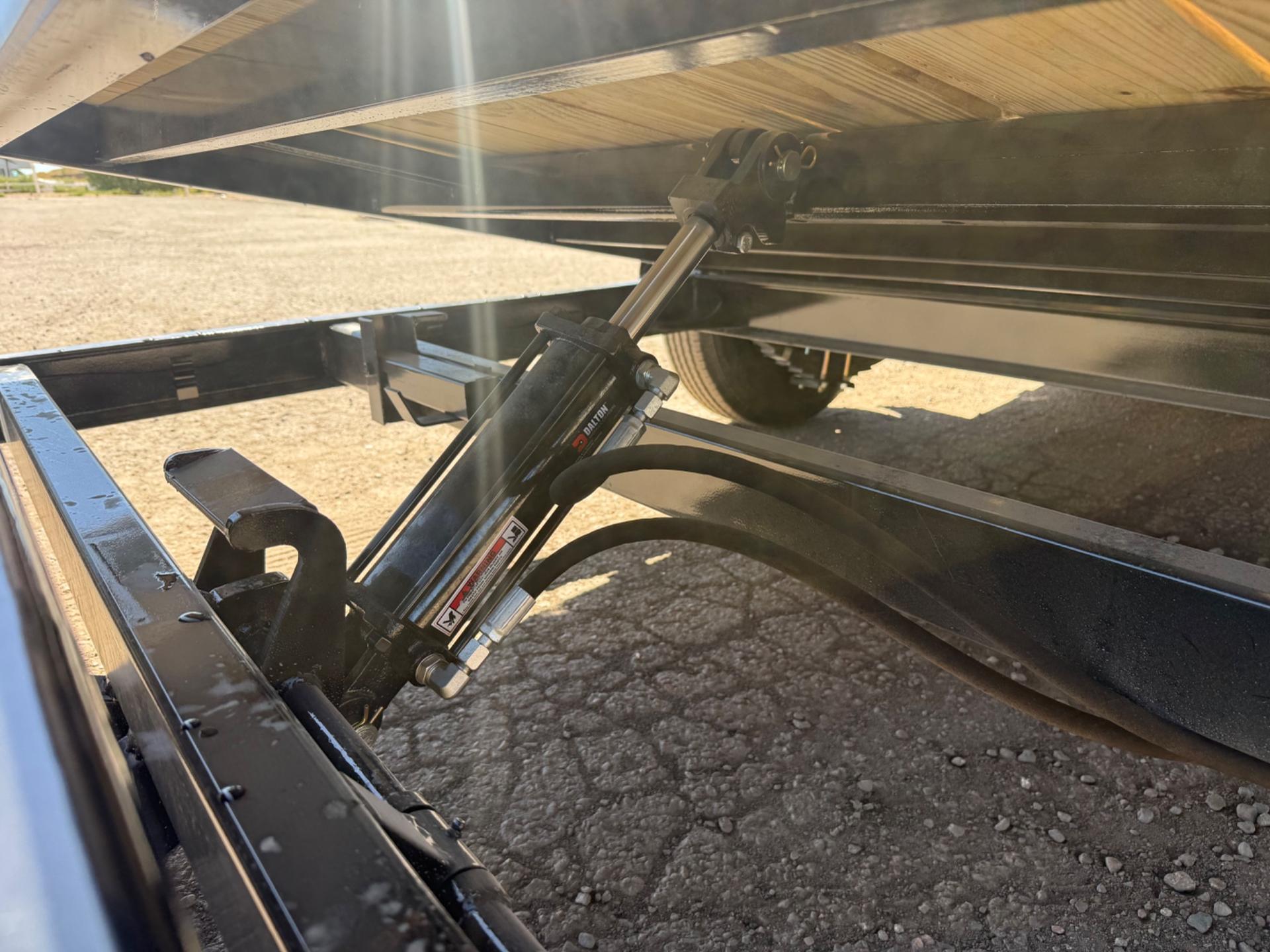 2027 PJ Trailers 2027 PJ Trailers 16' Single Axle HD Tilt - - thumbnail 6
