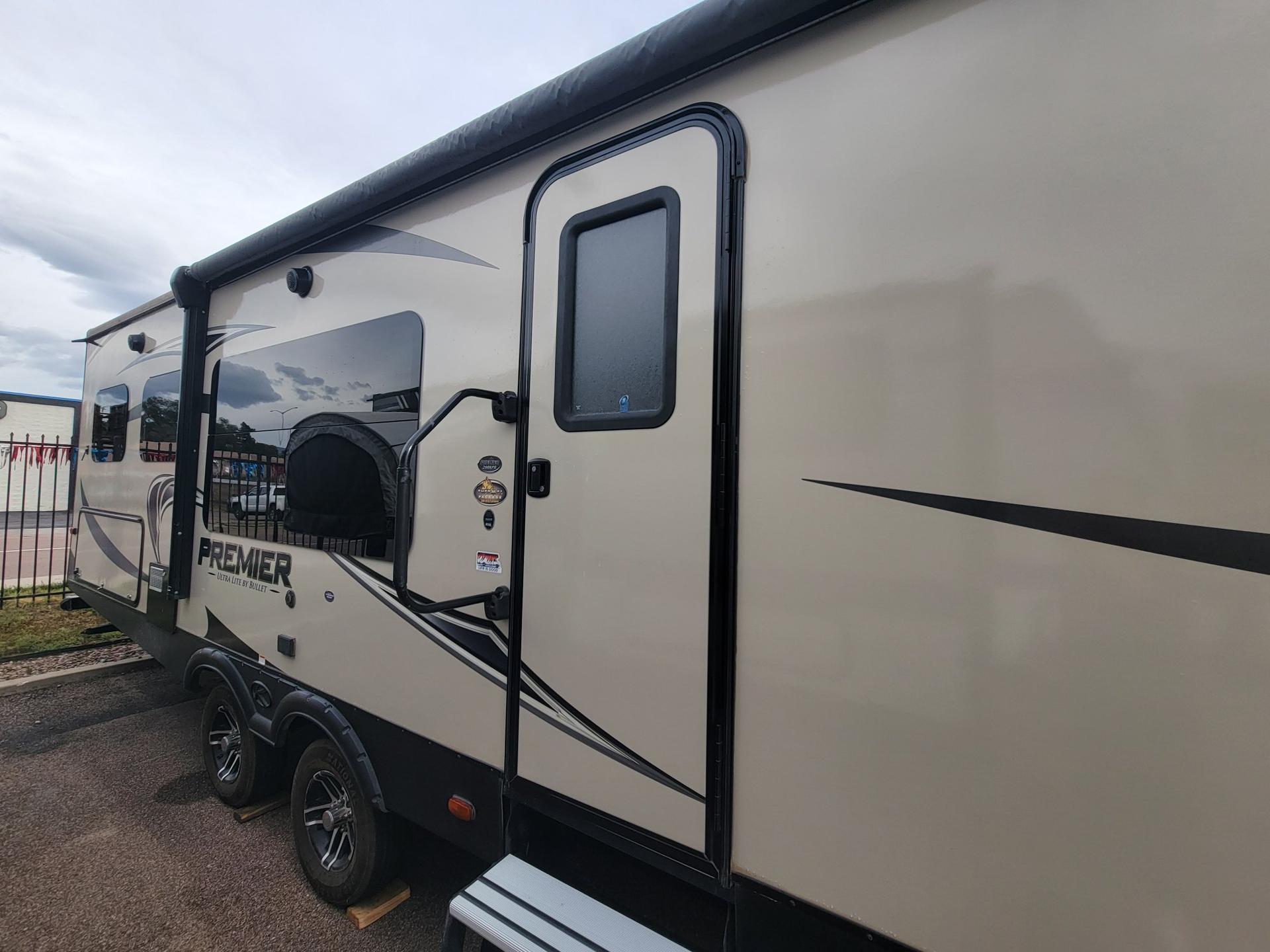 2018 Keystone 2018 Keystone Premier - thumbnail 7