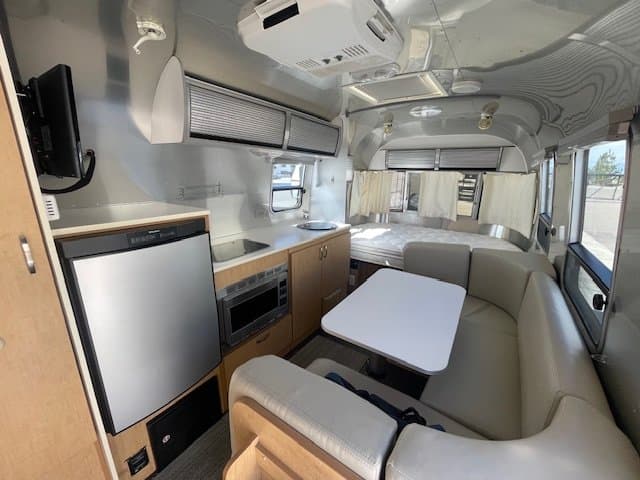 2015 Airstream 2015 Airstream Bambi - thumbnail 5