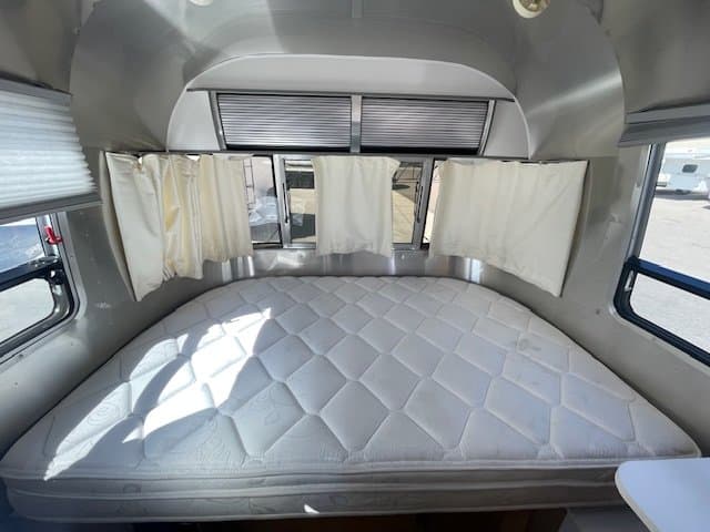 2015 Airstream 2015 Airstream Bambi - thumbnail 7