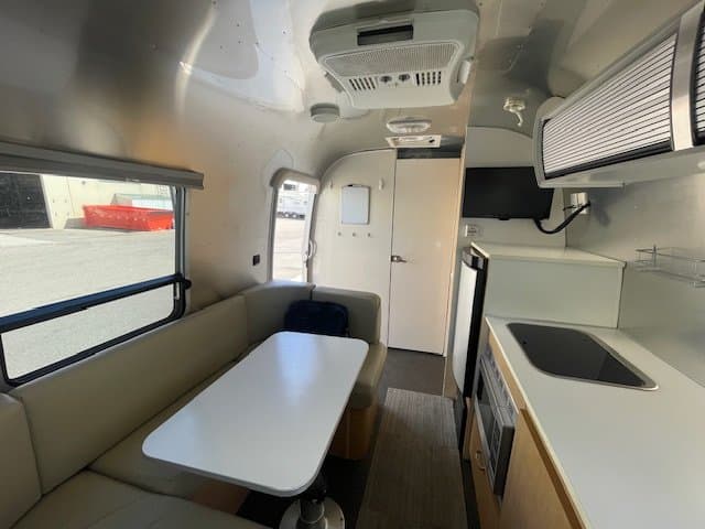 2015 Airstream 2015 Airstream Bambi - thumbnail 9