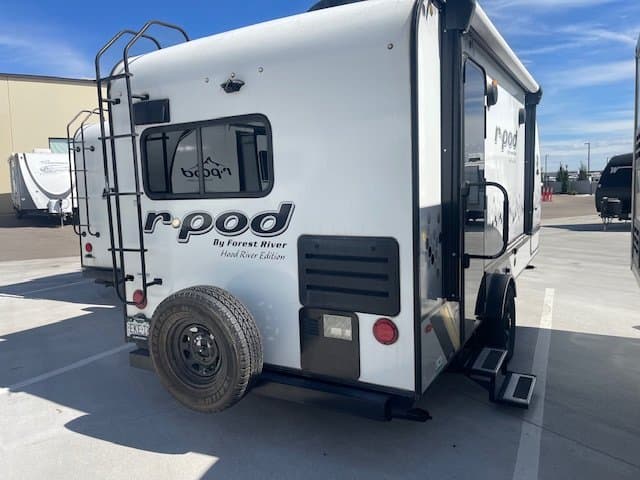 2021 Forest River 2021 Forest River R-Pod - thumbnail 4