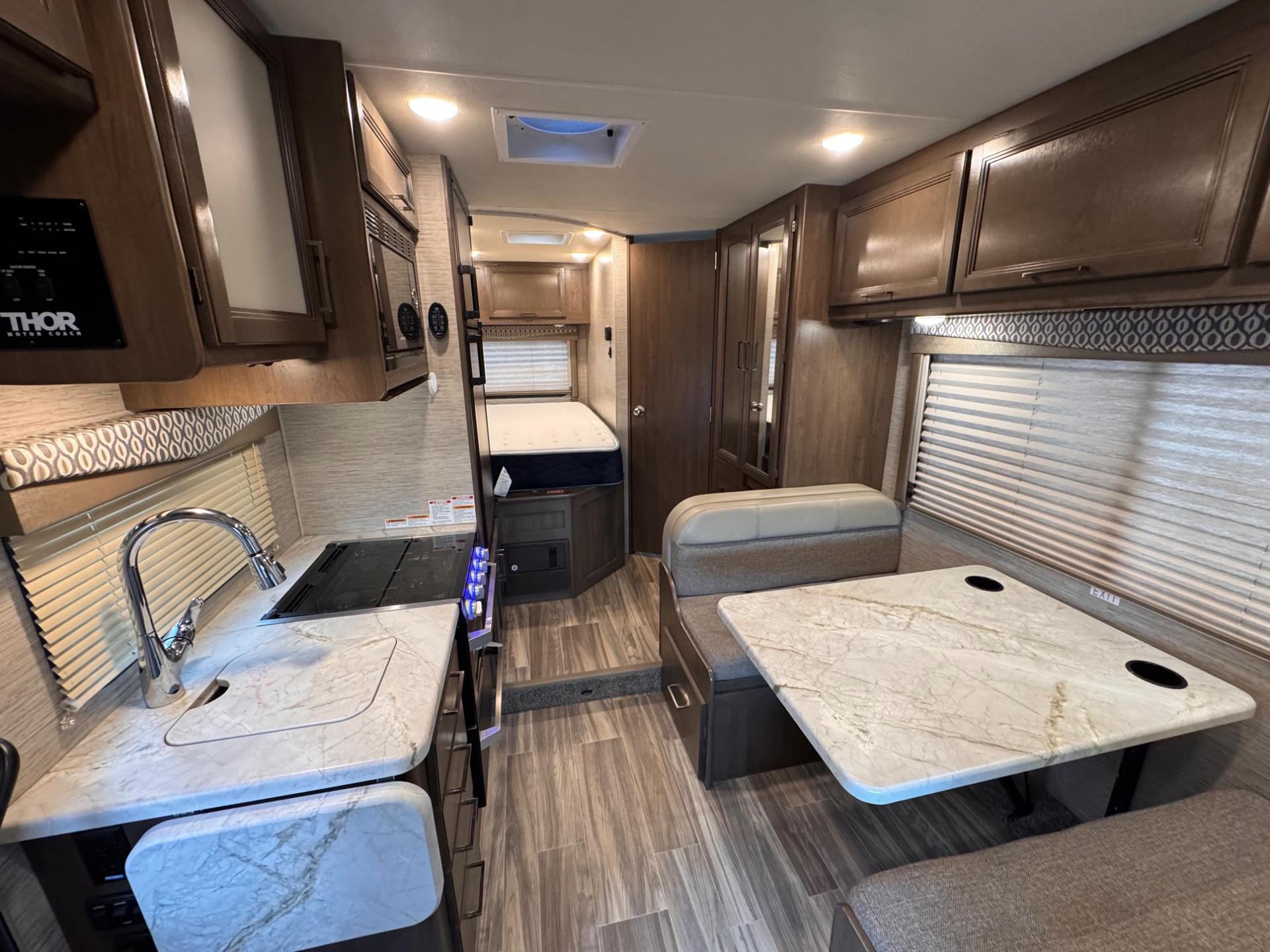 2021 Thor Motor Coach 2021 Thor Motor Coach Freedom Elite - thumbnail 8