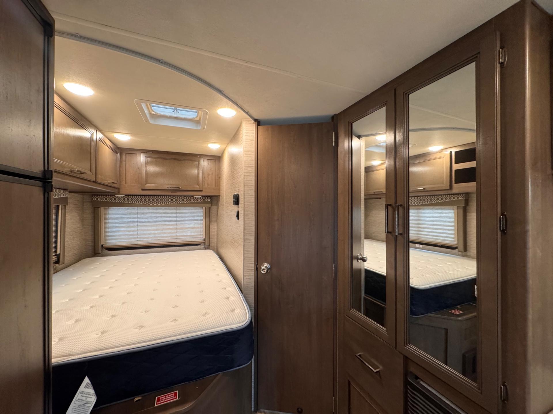 2021 Thor Motor Coach 2021 Thor Motor Coach Freedom Elite - thumbnail 10
