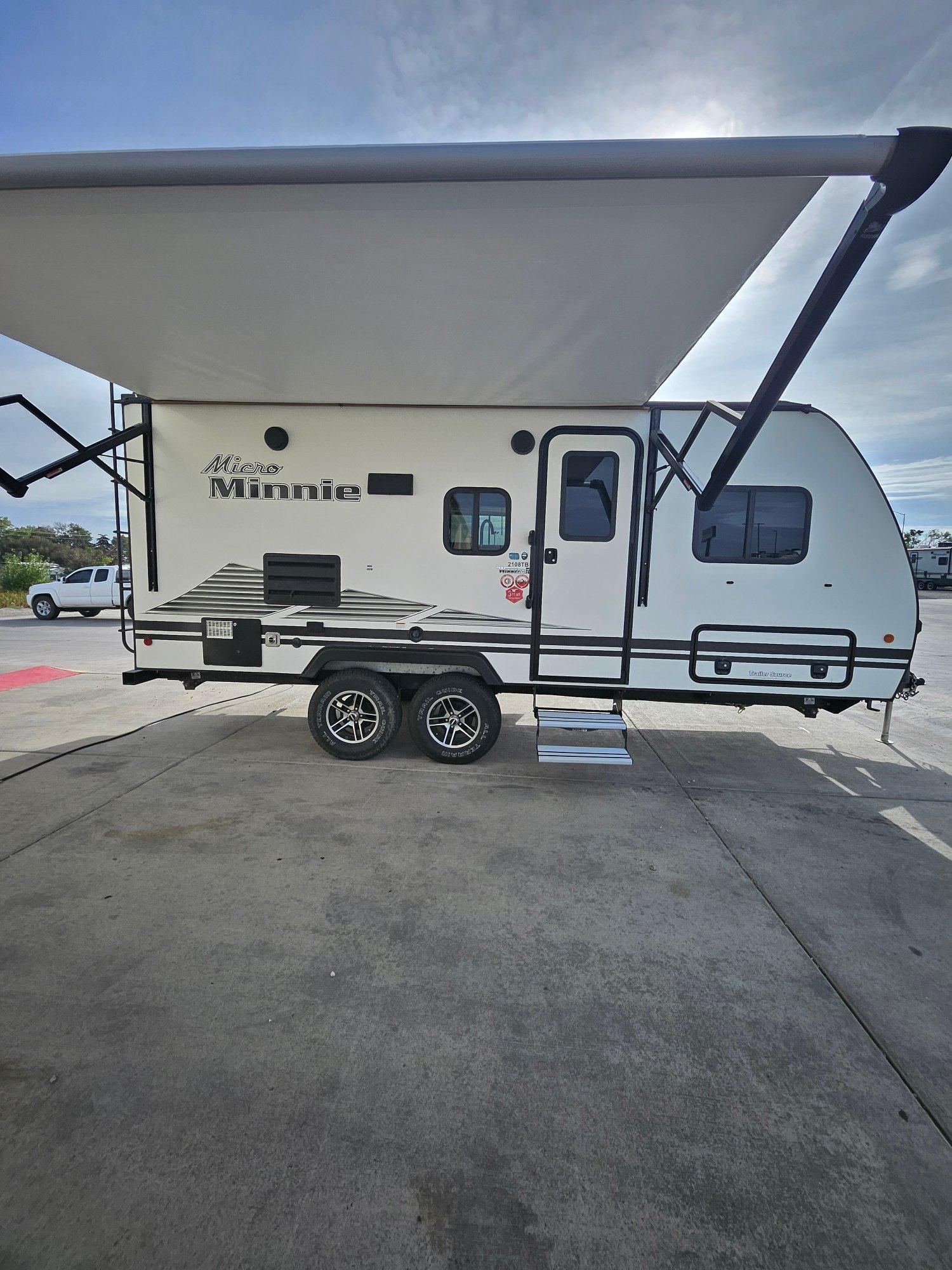 2021 Winnebago 2021 Winnebago Micro Minnie - thumbnail 2