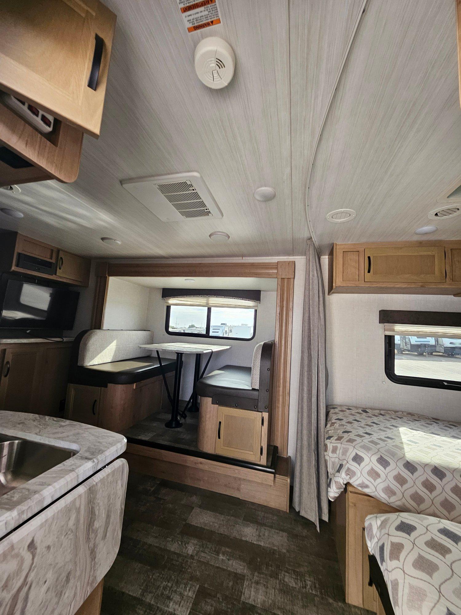 2021 Winnebago 2021 Winnebago Micro Minnie - thumbnail 8