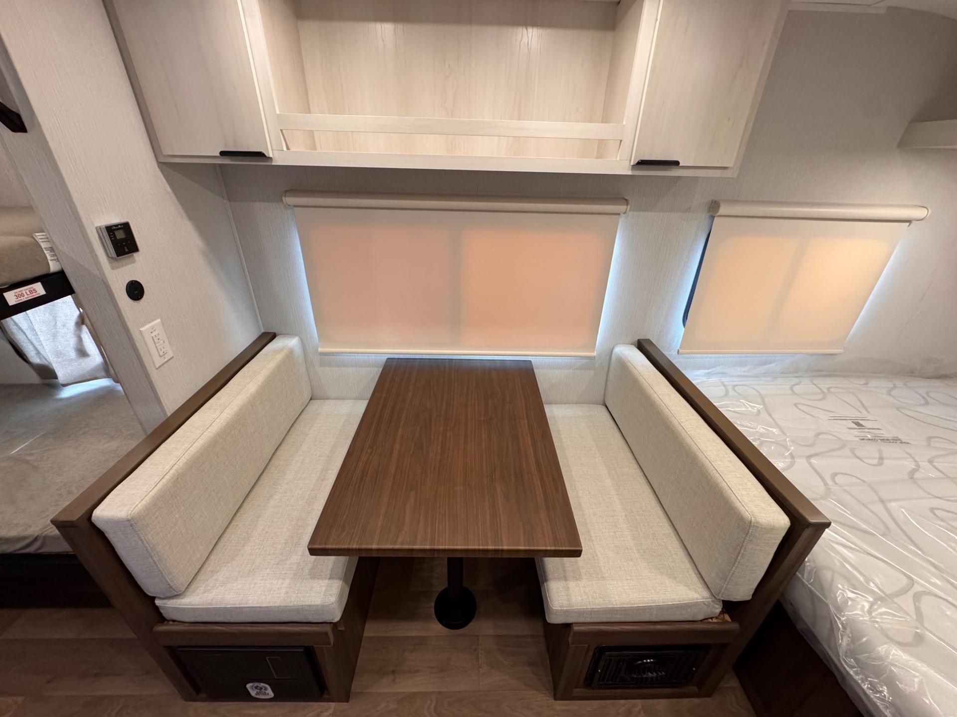 2027 Winnebago 2027 Winnebago Access - thumbnail 7