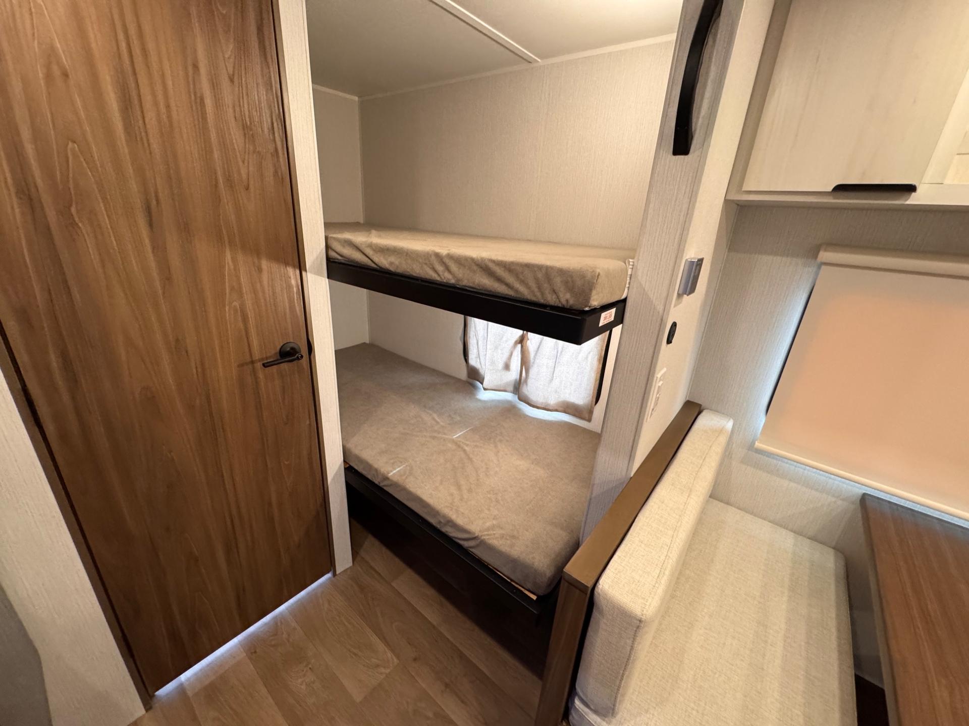 2027 Winnebago 2027 Winnebago Access - thumbnail 8