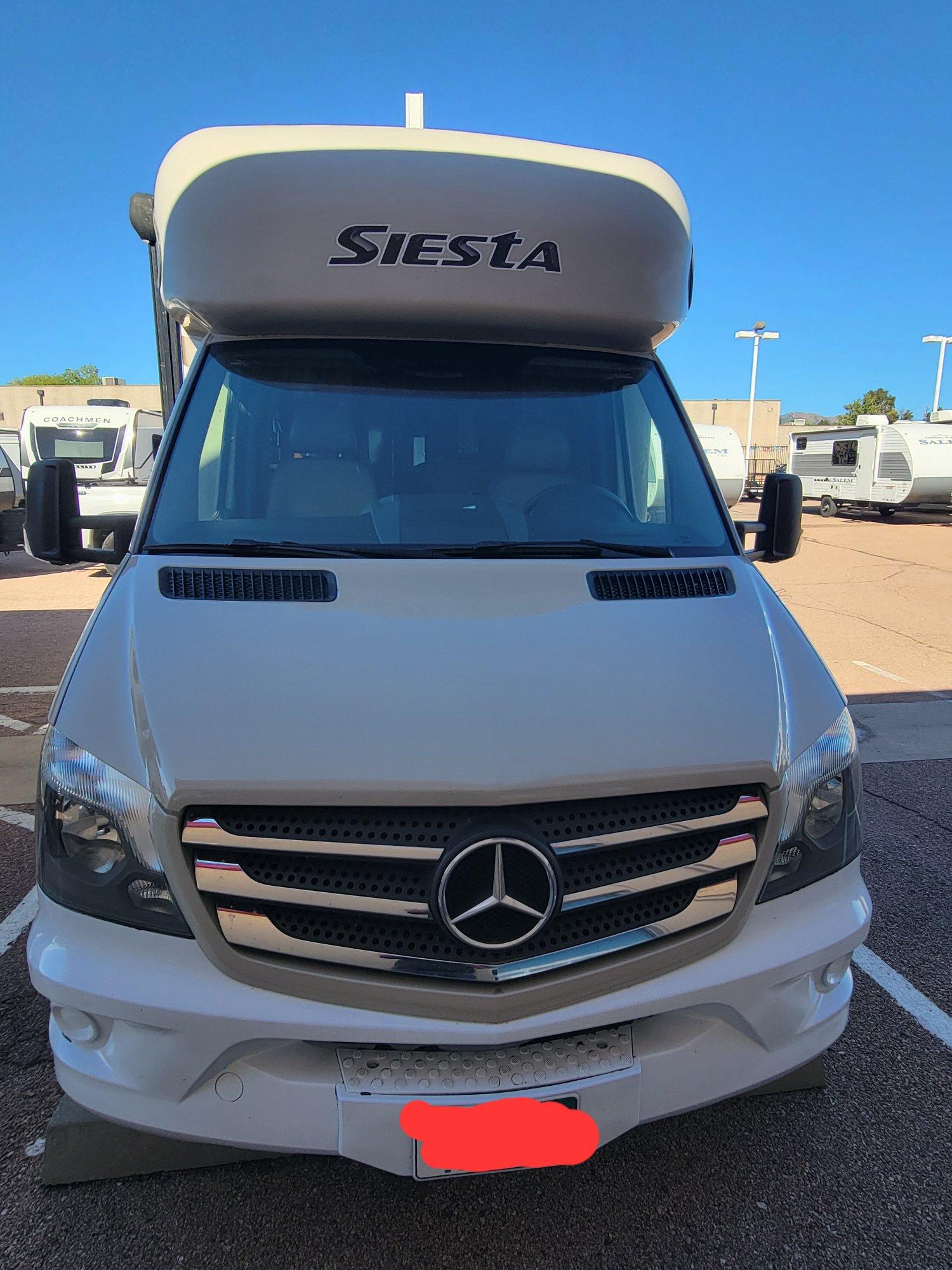 2017 Thor Motor Coach 2017 Thor Motor Coach Siesta - thumbnail 2