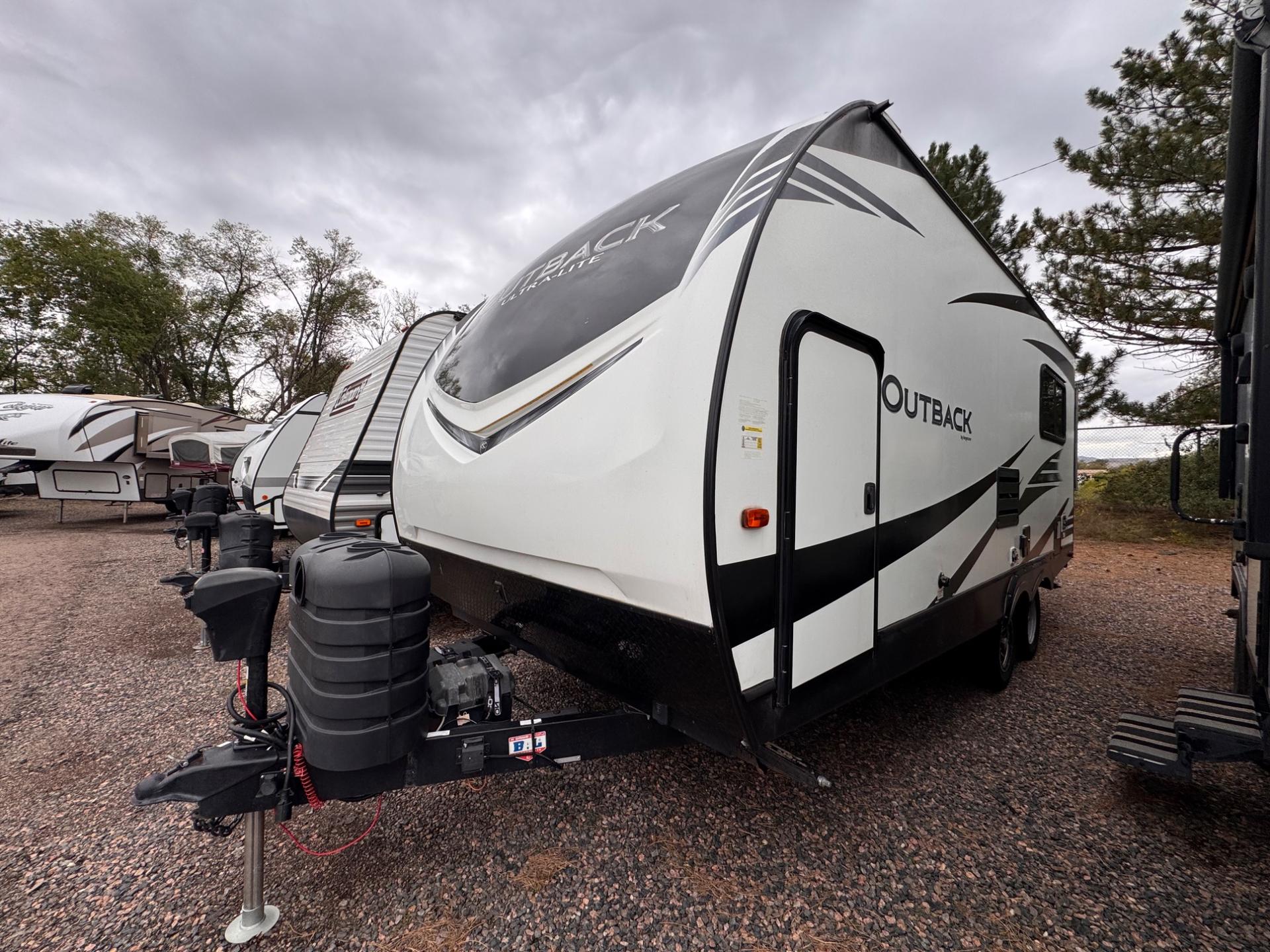 2019 Keystone 2019 Keystone Outback Ultra Lite - thumbnail 3