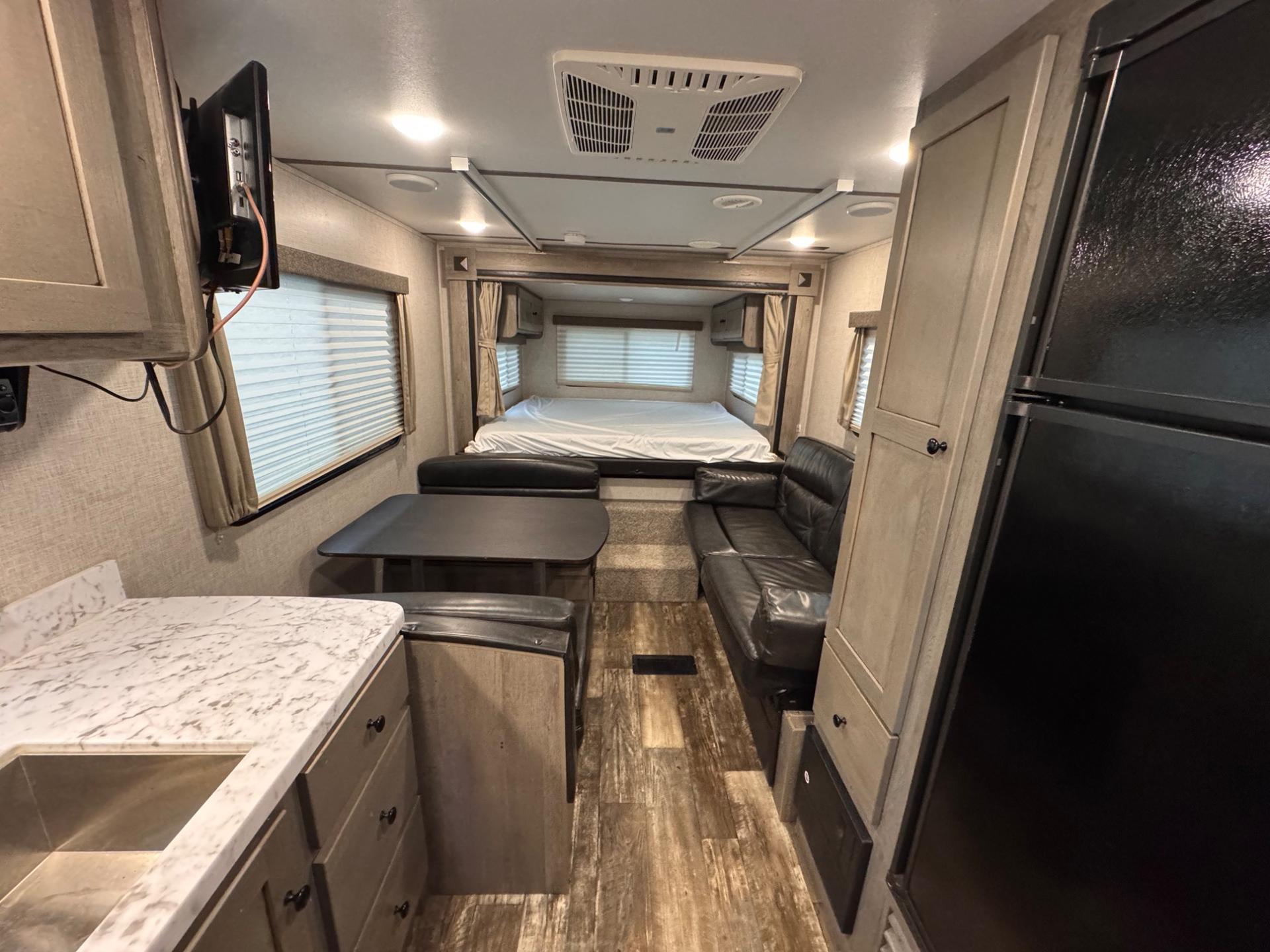 2019 Keystone 2019 Keystone Outback Ultra Lite - thumbnail 7