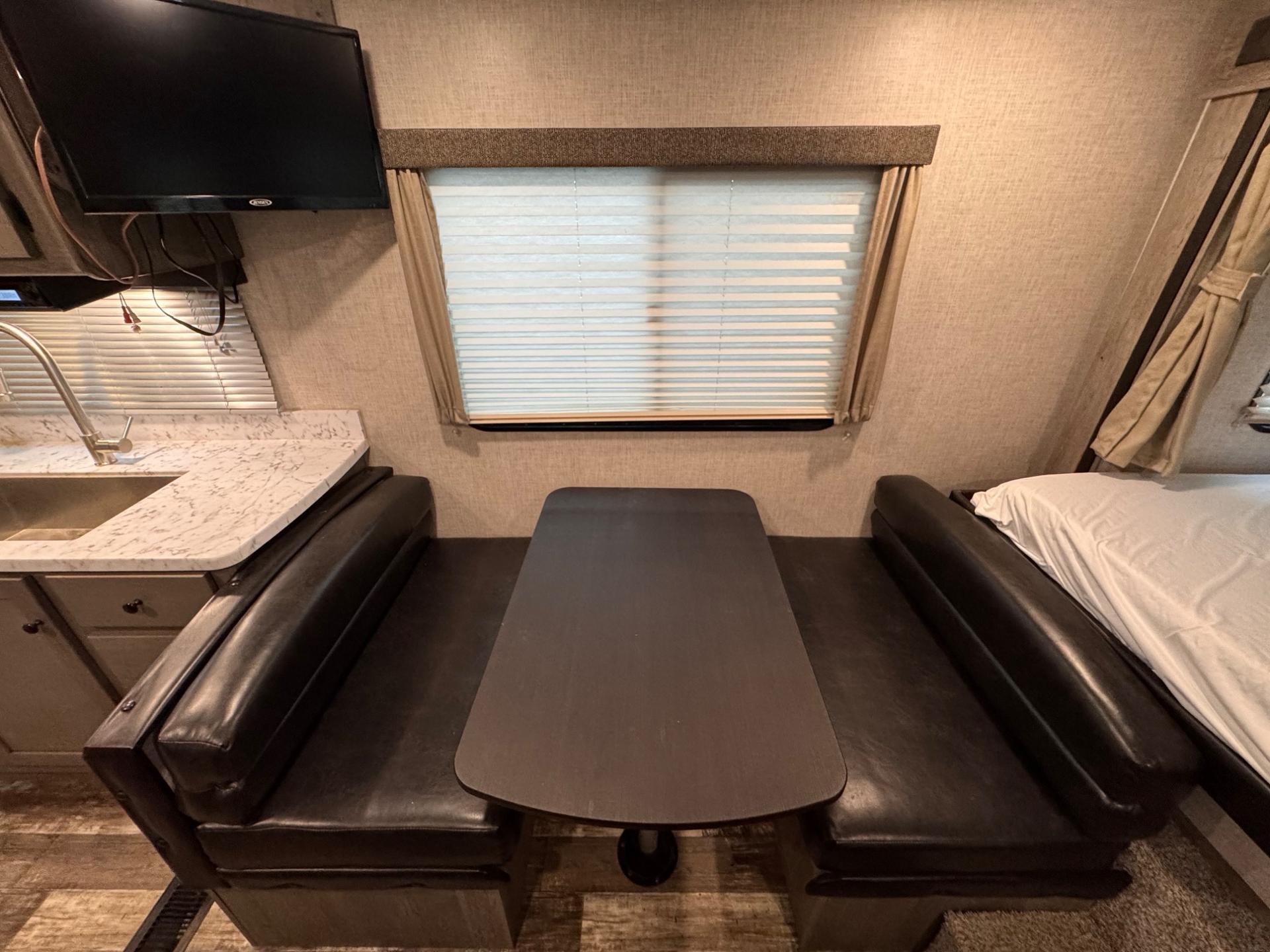 2019 Keystone 2019 Keystone Outback Ultra Lite - thumbnail 12