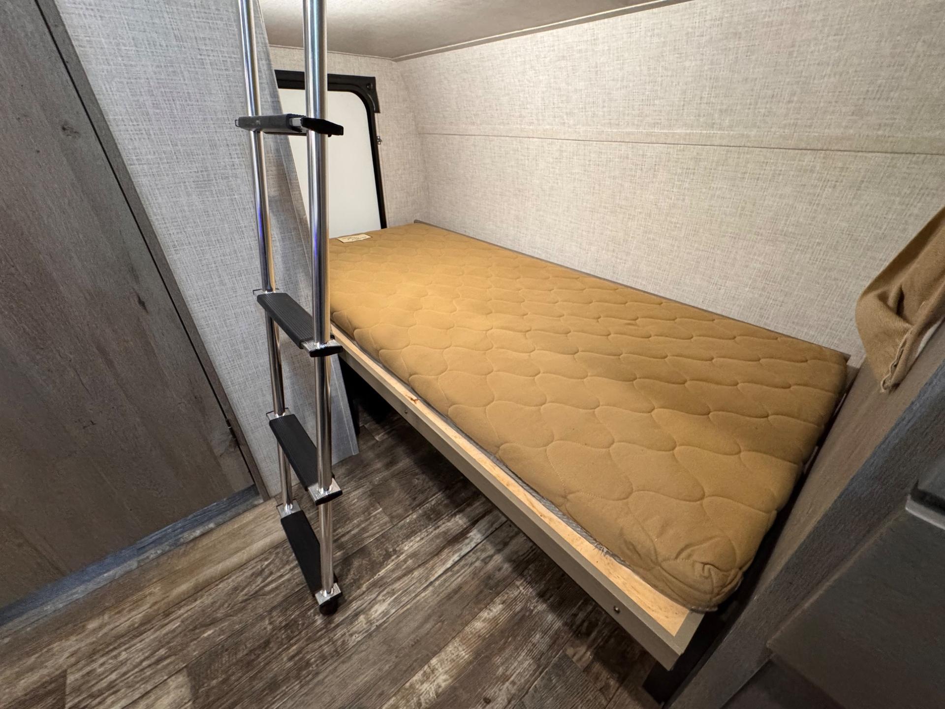 2019 Keystone 2019 Keystone Outback Ultra Lite - thumbnail 18