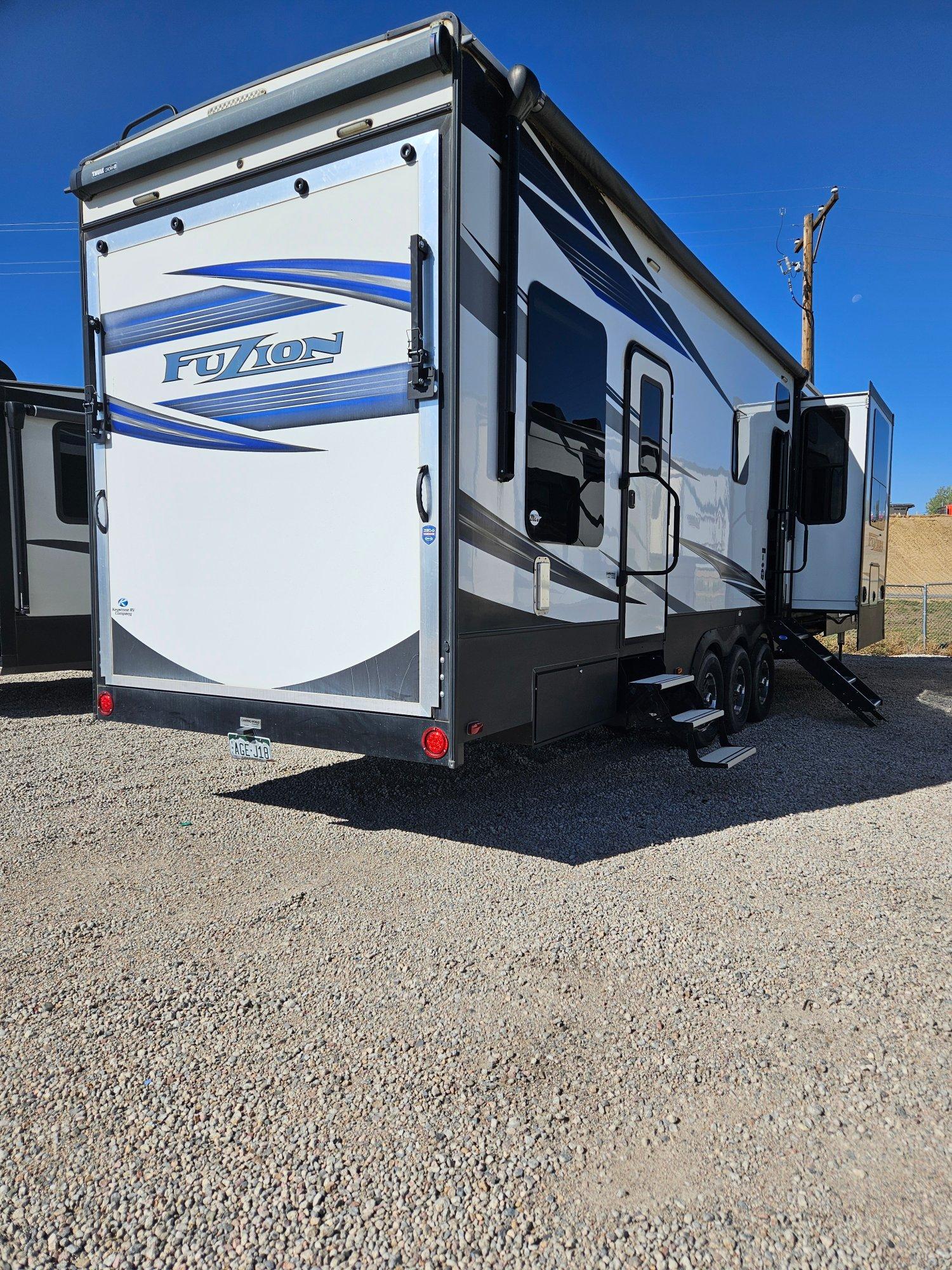 2020 Keystone 2020 Keystone Fuzion - thumbnail 2