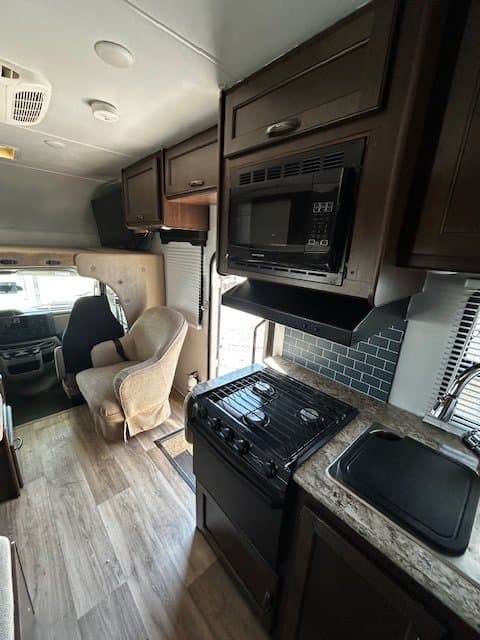 2017 Thor Motor Coach 2017 Thor Motor Coach Freedom Elite - thumbnail 8