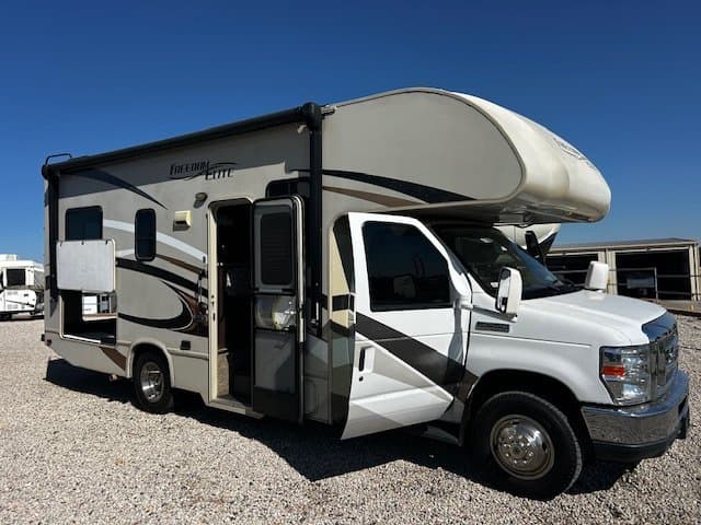 2017 Thor Motor Coach 2017 Thor Motor Coach Freedom Elite - image 1