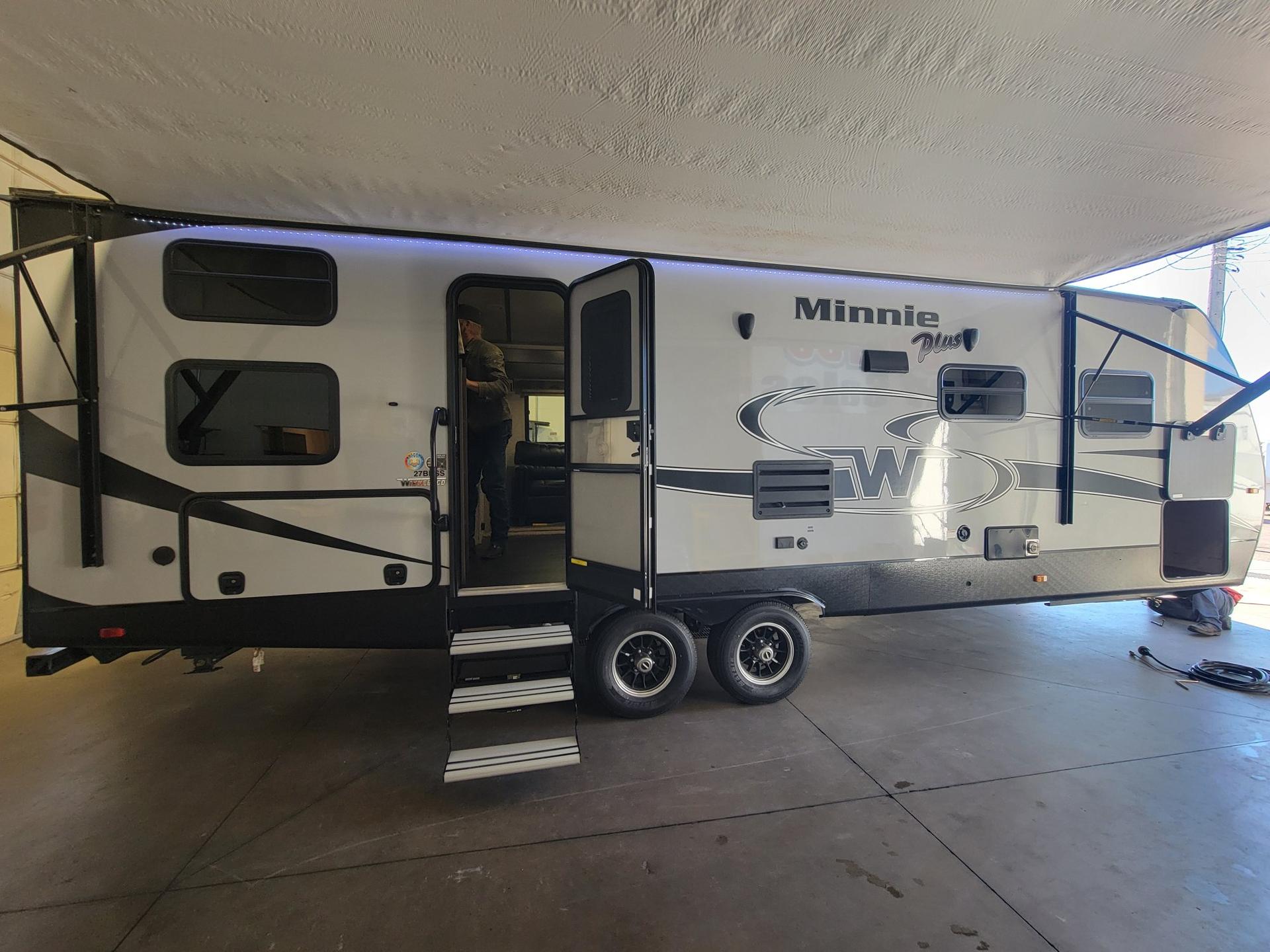 2019 Winnebago  2019 Winnebago  Minnie Plus - thumbnail 3